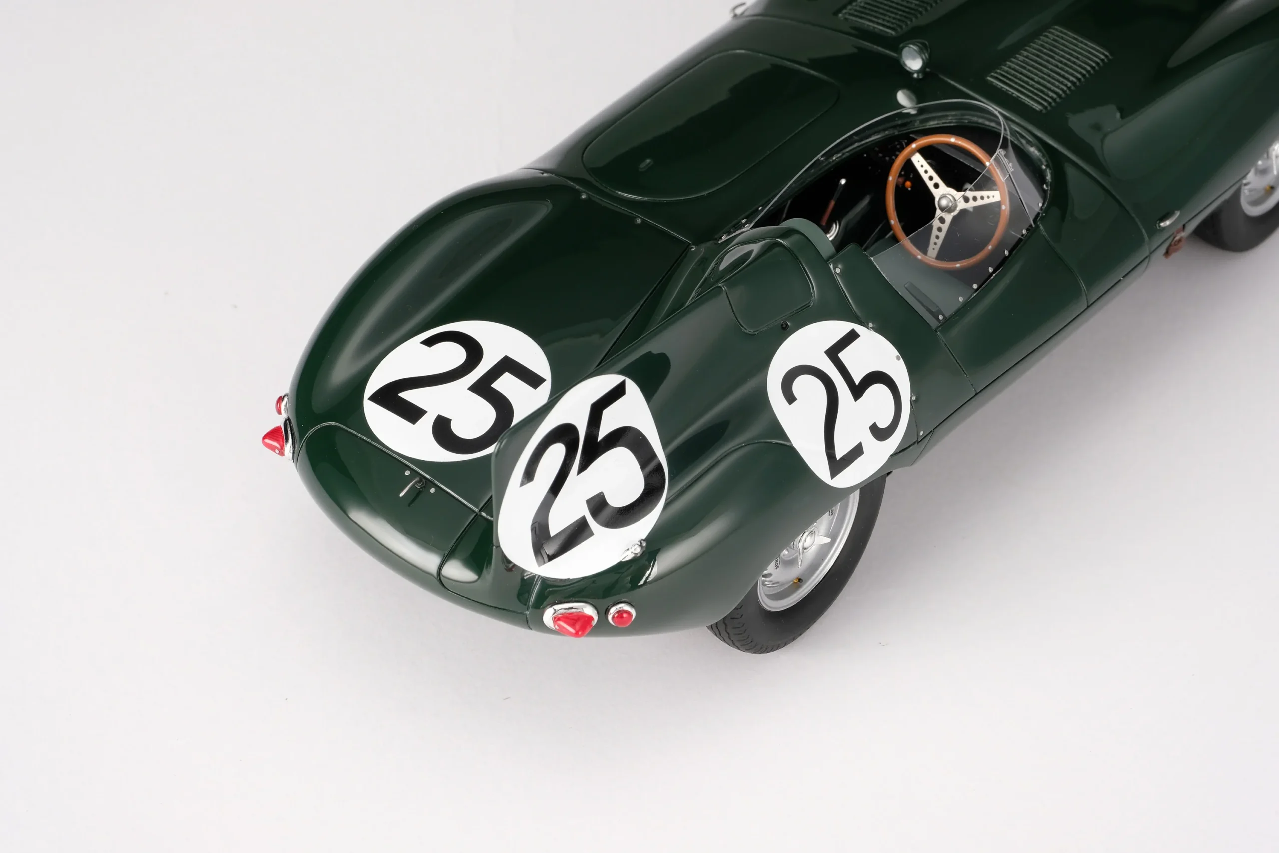 Amalgam Jaguar D-type – Sieger von Reims 1956 – Bild 15