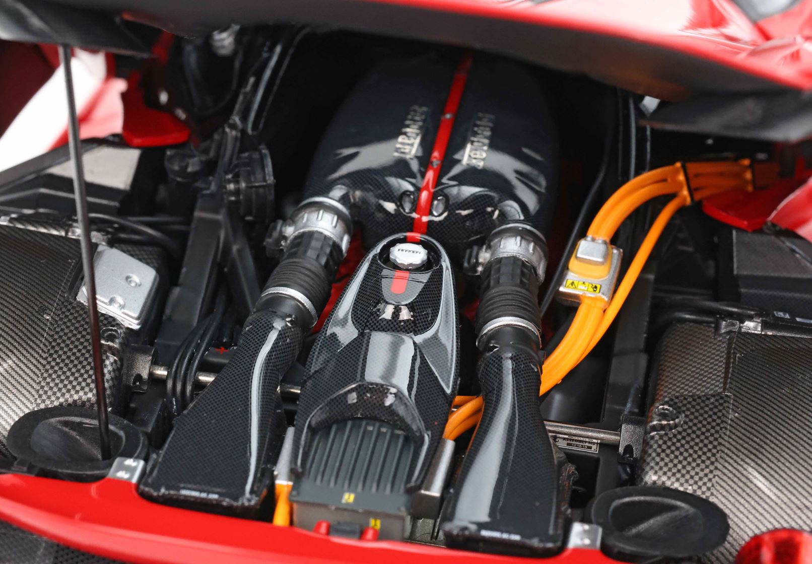 BBR Ferrari LaFerrari DIE CAST - SPECIAL PACK included case Red Corsa 322 - 1/18 – Bild 4