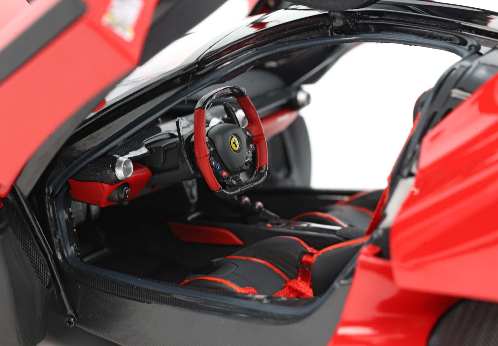 BBR Ferrari LaFerrari DIE CAST - SPECIAL PACK included case Red Corsa 322 - 1/18 – Bild 3