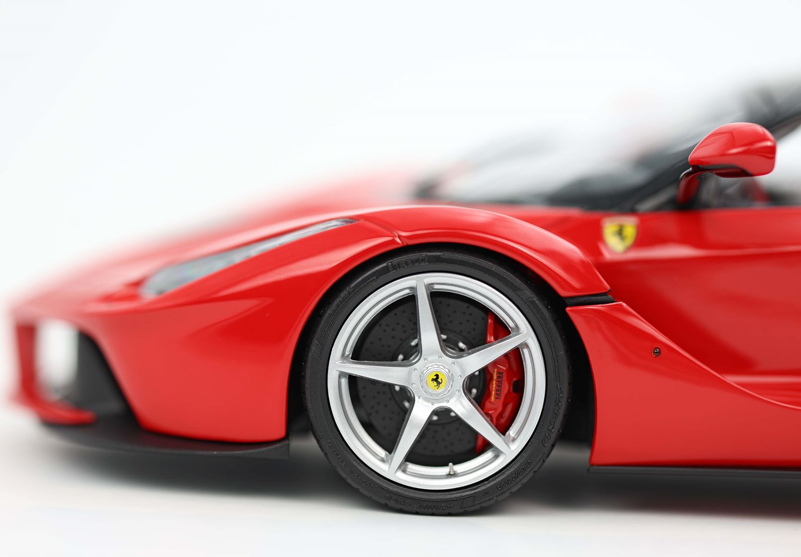 BBR Ferrari LaFerrari DIE CAST - SPECIAL PACK included case Red Corsa 322 - 1/18 – Bild 7
