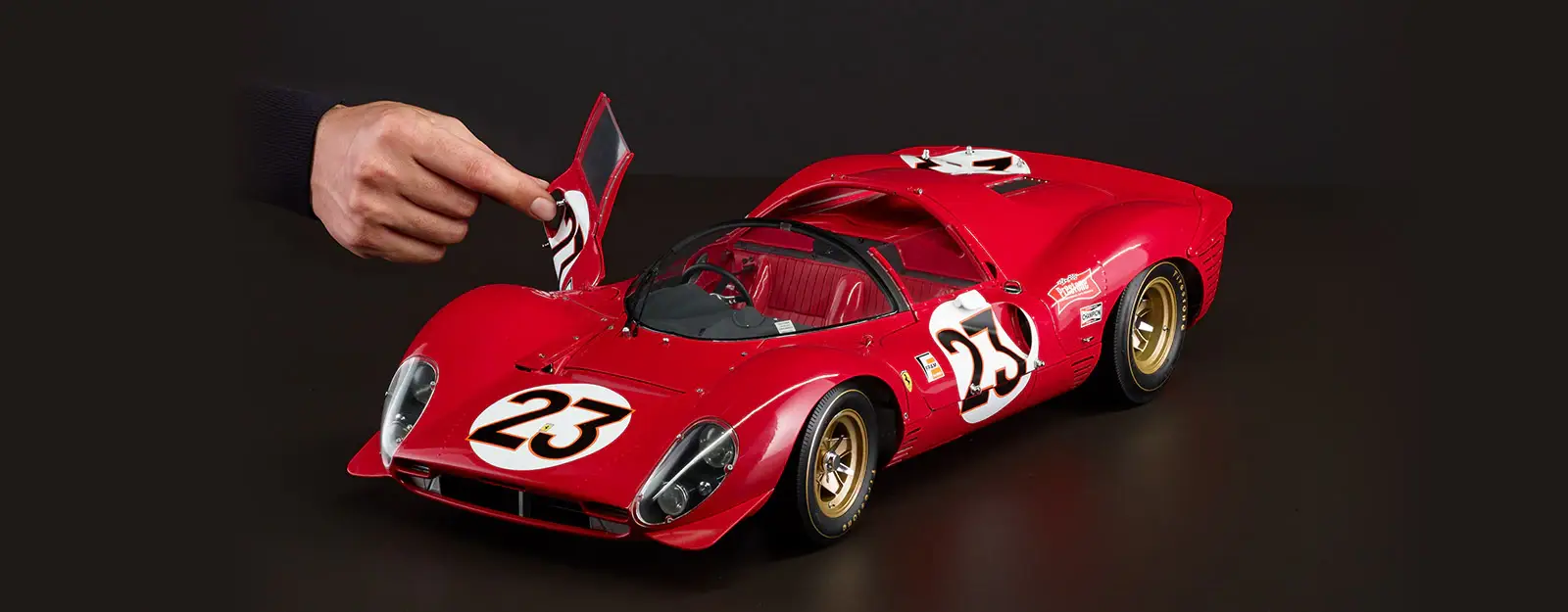 Centauria Ferrari 330 P4 1:8 Fertigmodell – Bild 2