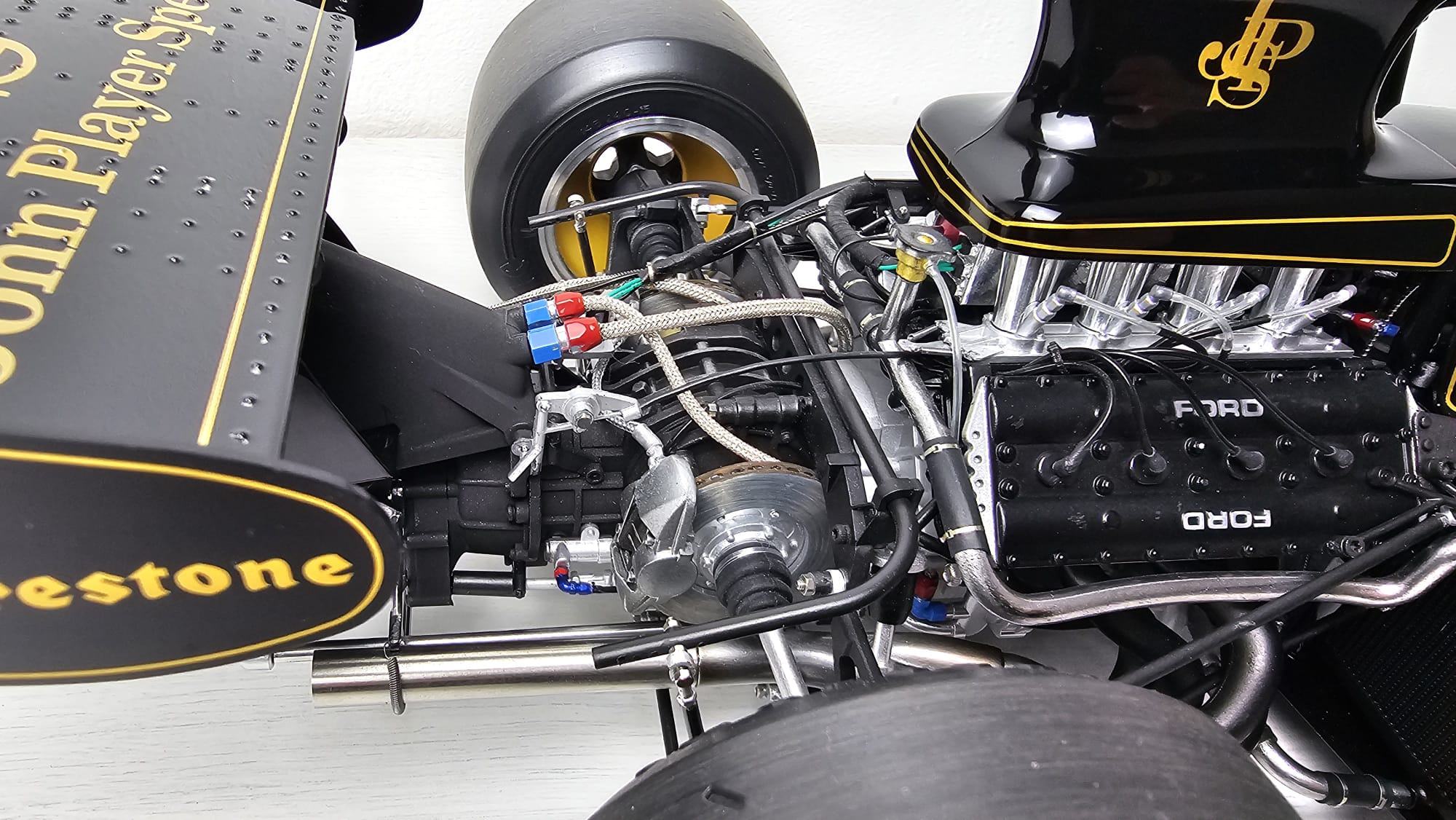 Lotus 72D - 1972 British GP - Emerson Fittipaldi - 1/8 Fertigmodell – Bild 15