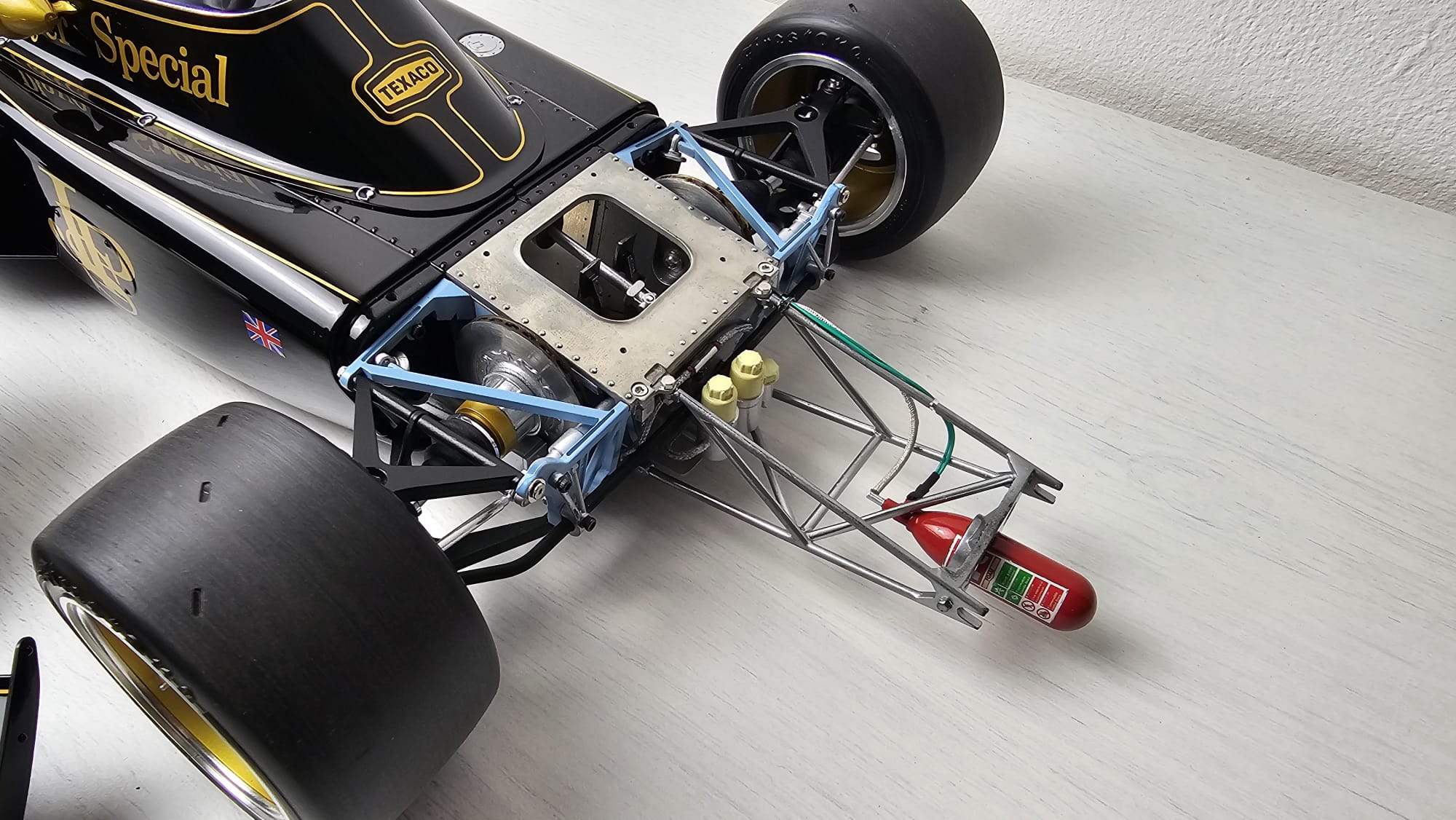 Lotus 72D - 1972 British GP - Emerson Fittipaldi - 1/8 Fertigmodell – Bild 20