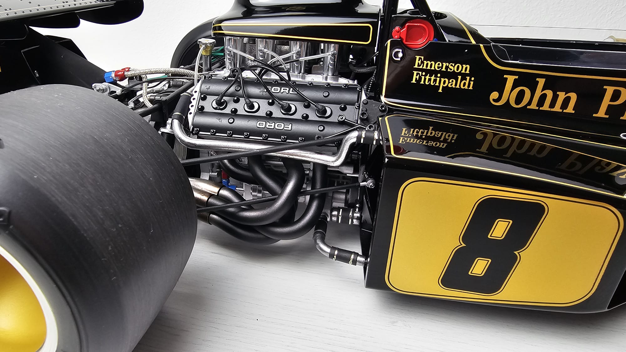 Lotus 72D - 1972 British GP - Emerson Fittipaldi - 1/8 Fertigmodell – Bild 16