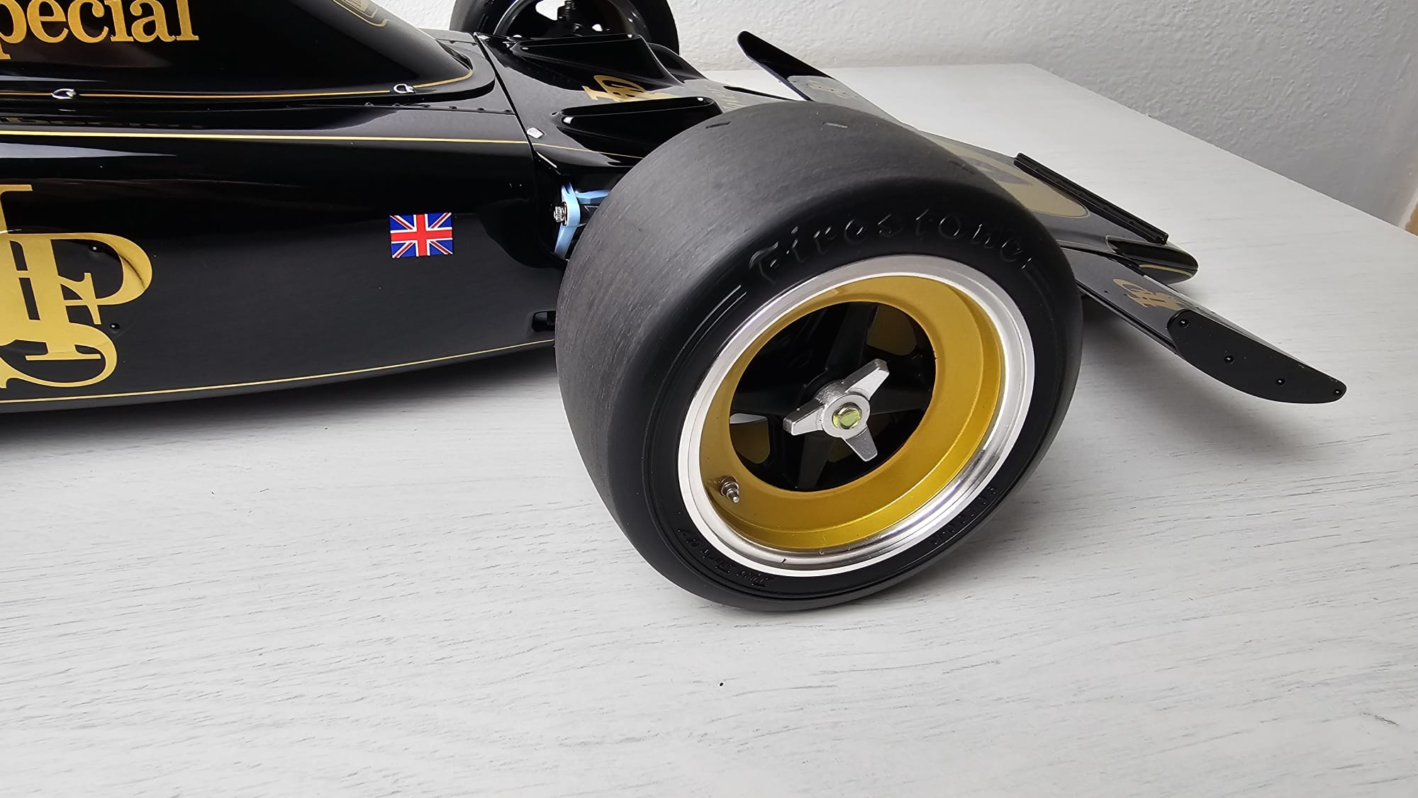 Lotus 72D - 1972 British GP - Emerson Fittipaldi - 1/8 Fertigmodell – Bild 19