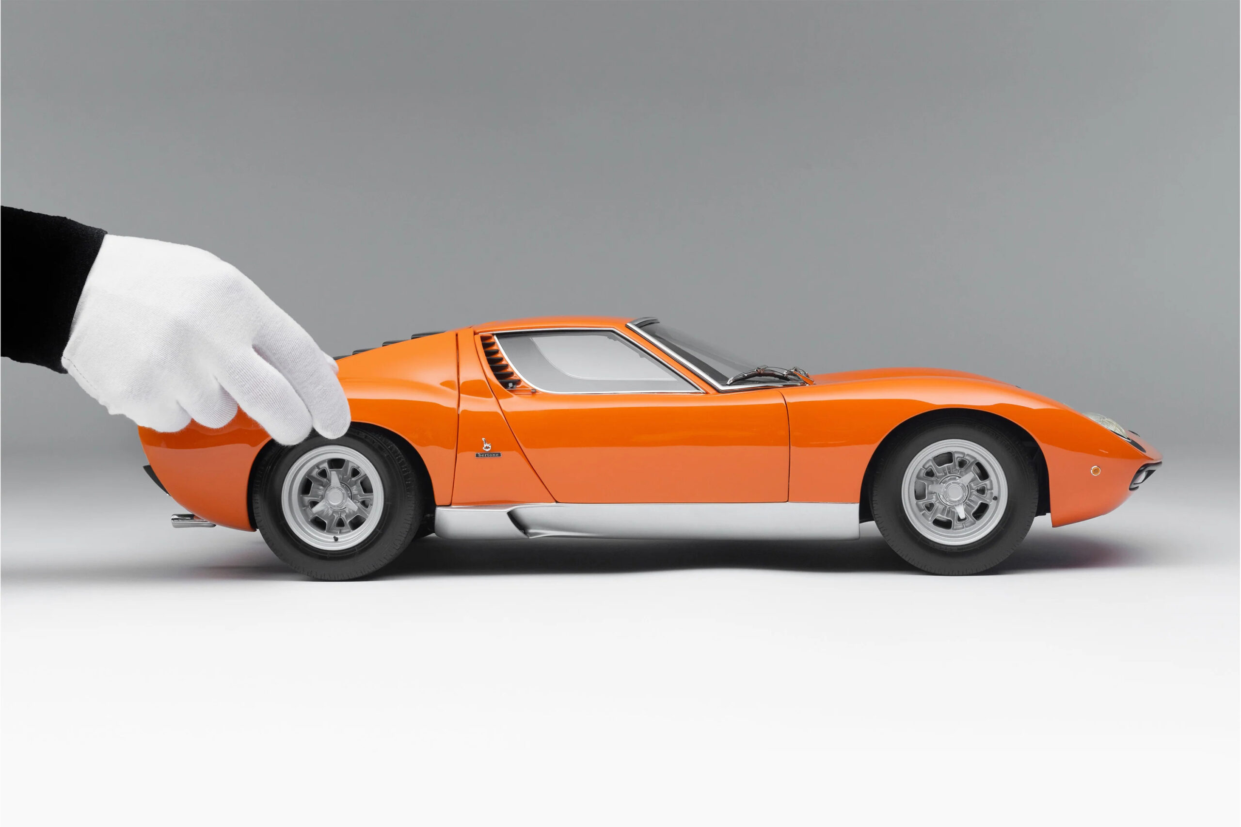 Amalgam Lamborghini Miura P400 SV (1971) | Edition in orange 1:8