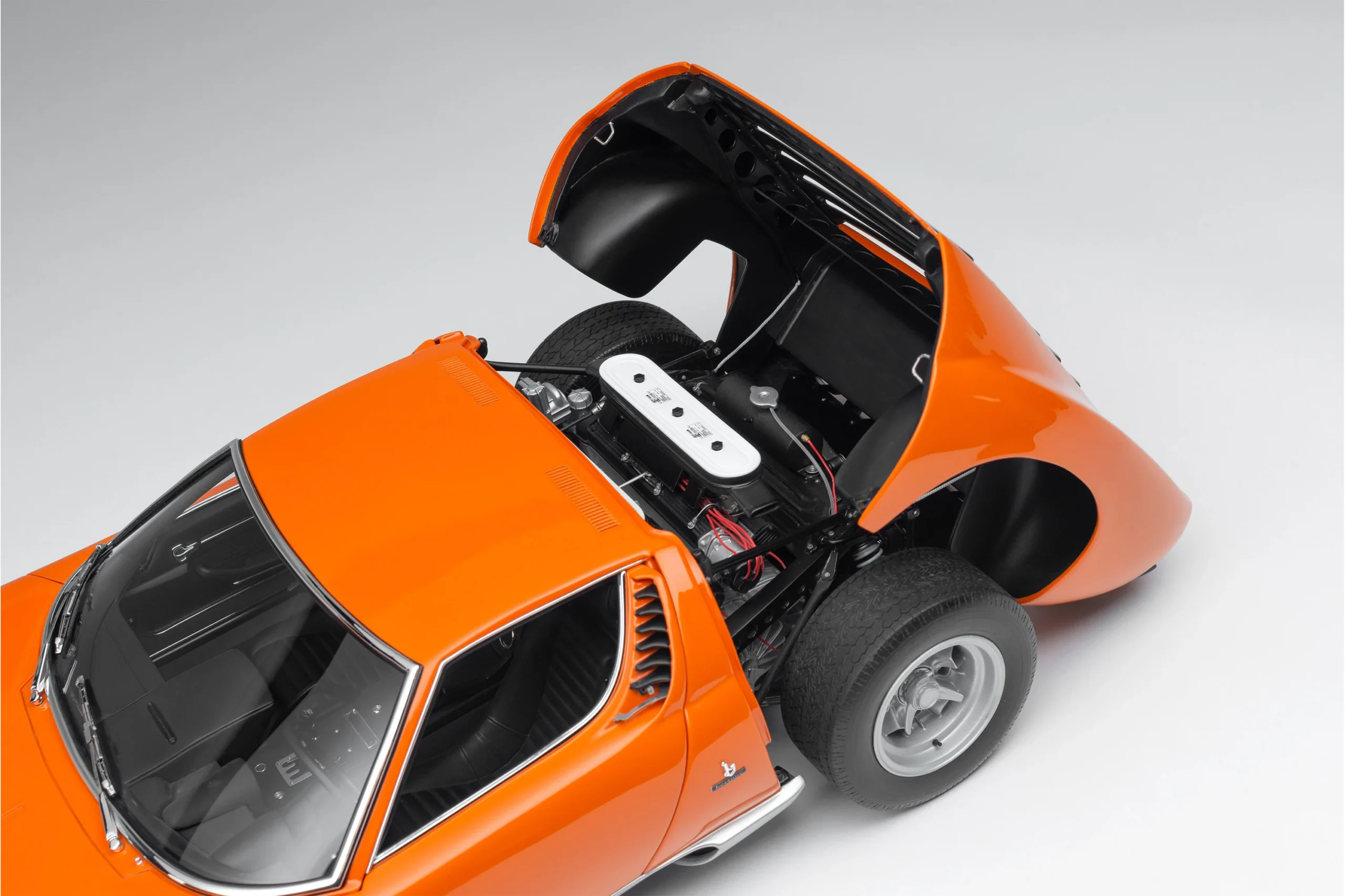 Amalgam Lamborghini Miura P400 SV (1971) | Edition in orange 1:8 – Bild 3