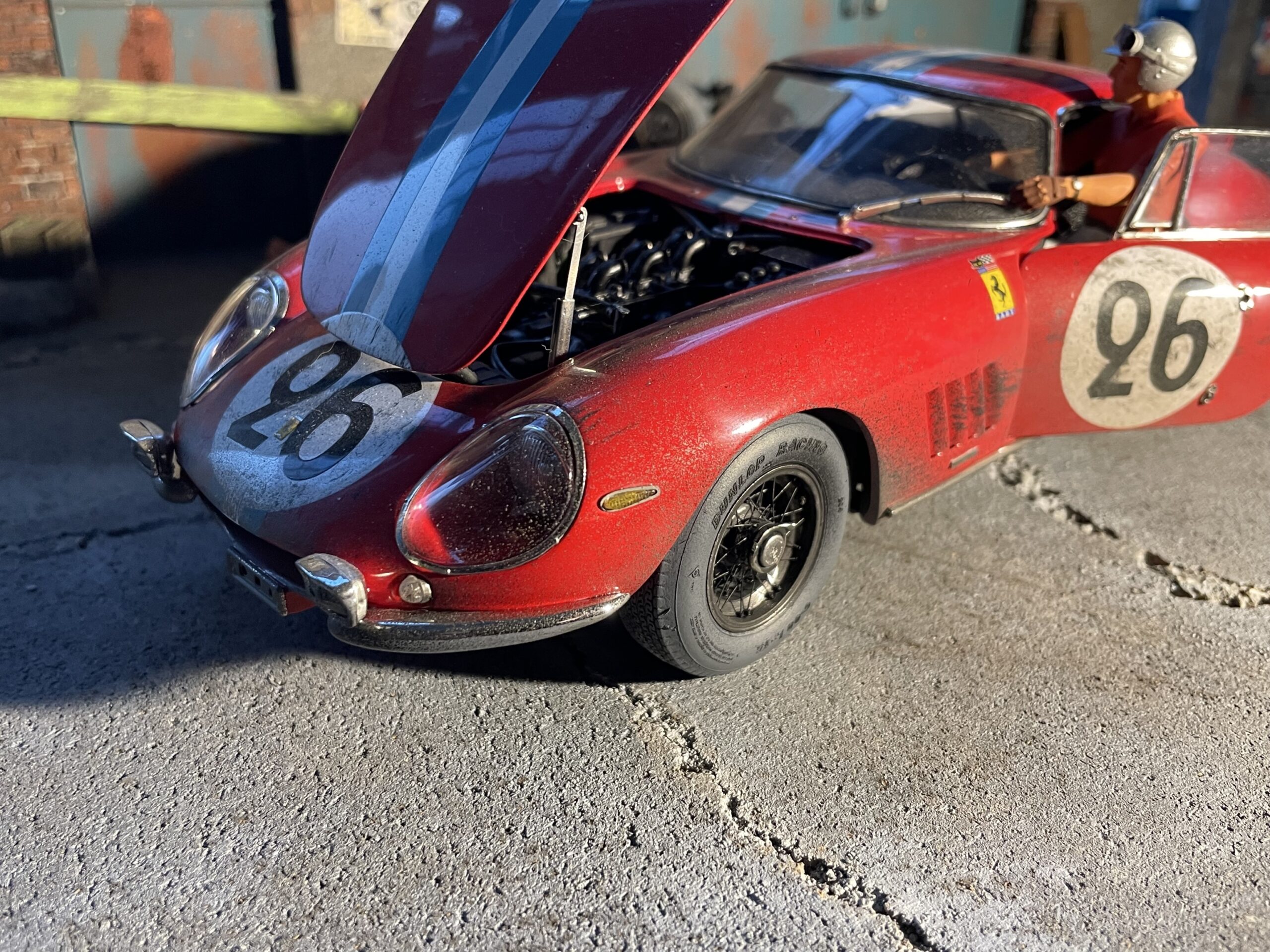 CMC Ferrari 275 GTB/C, 24h Frankreich 1966, Biscaldi/de Bourbon-Parme, #26, one of one weathered by Klaus Exner - 1/18 – Bild 9