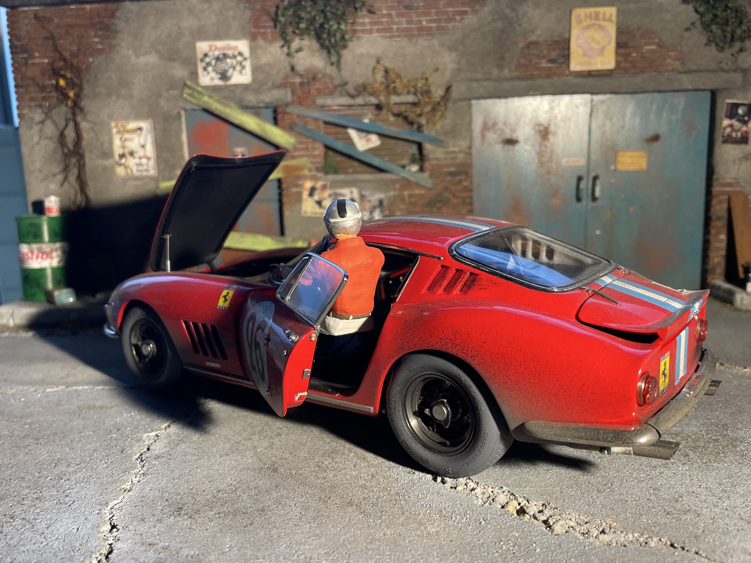 CMC Ferrari 275 GTB/C, 24h Frankreich 1966, Biscaldi/de Bourbon-Parme, #26, one of one weathered by Klaus Exner - 1/18 – Bild 8