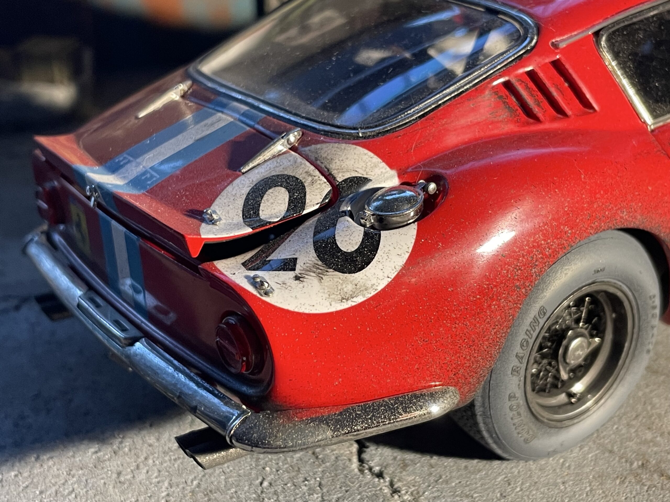 CMC Ferrari 275 GTB/C, 24h Frankreich 1966, Biscaldi/de Bourbon-Parme, #26, one of one weathered by Klaus Exner - 1/18 – Bild 6