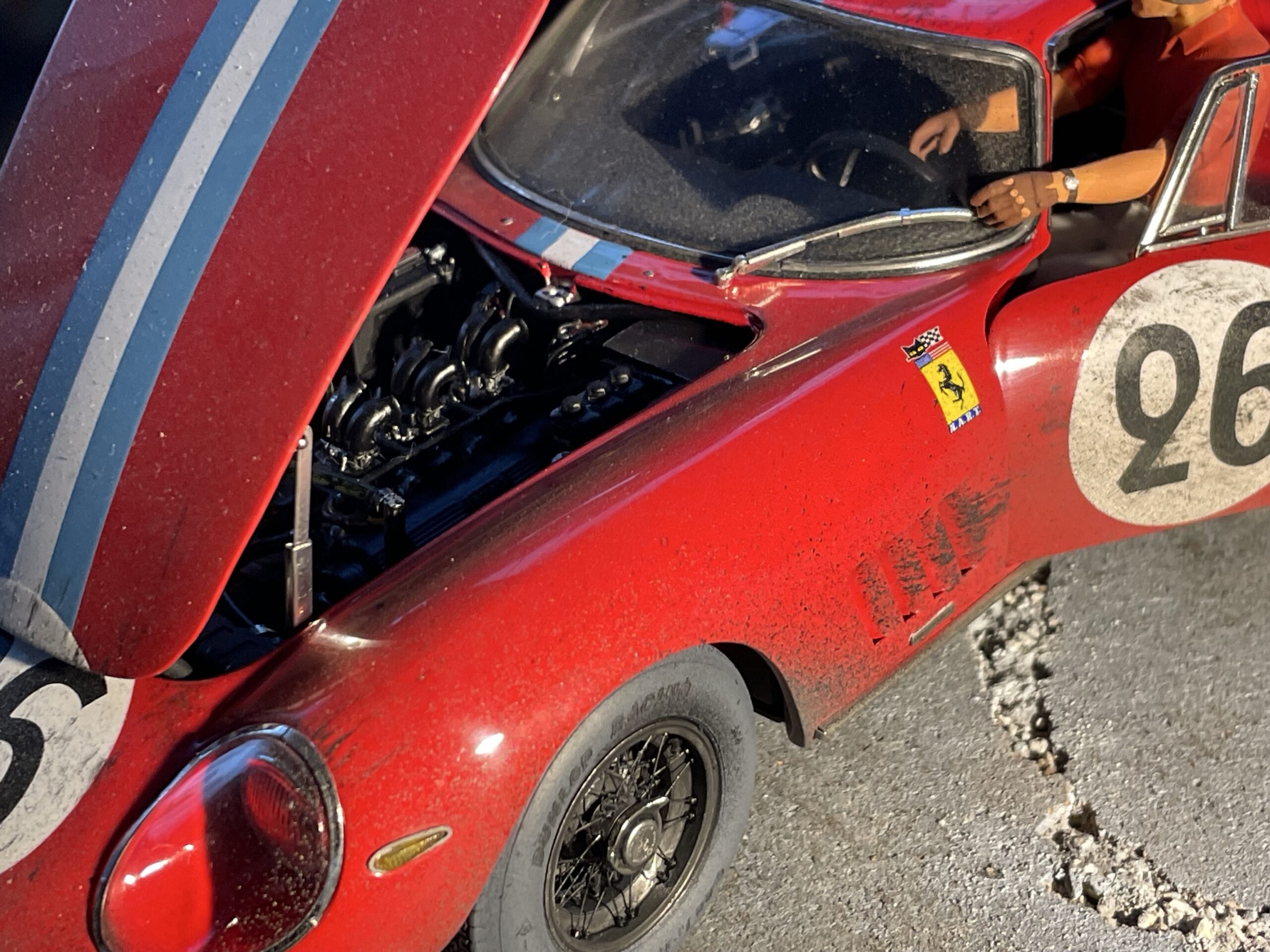 CMC Ferrari 275 GTB/C, 24h Frankreich 1966, Biscaldi/de Bourbon-Parme, #26, one of one weathered by Klaus Exner - 1/18 – Bild 2