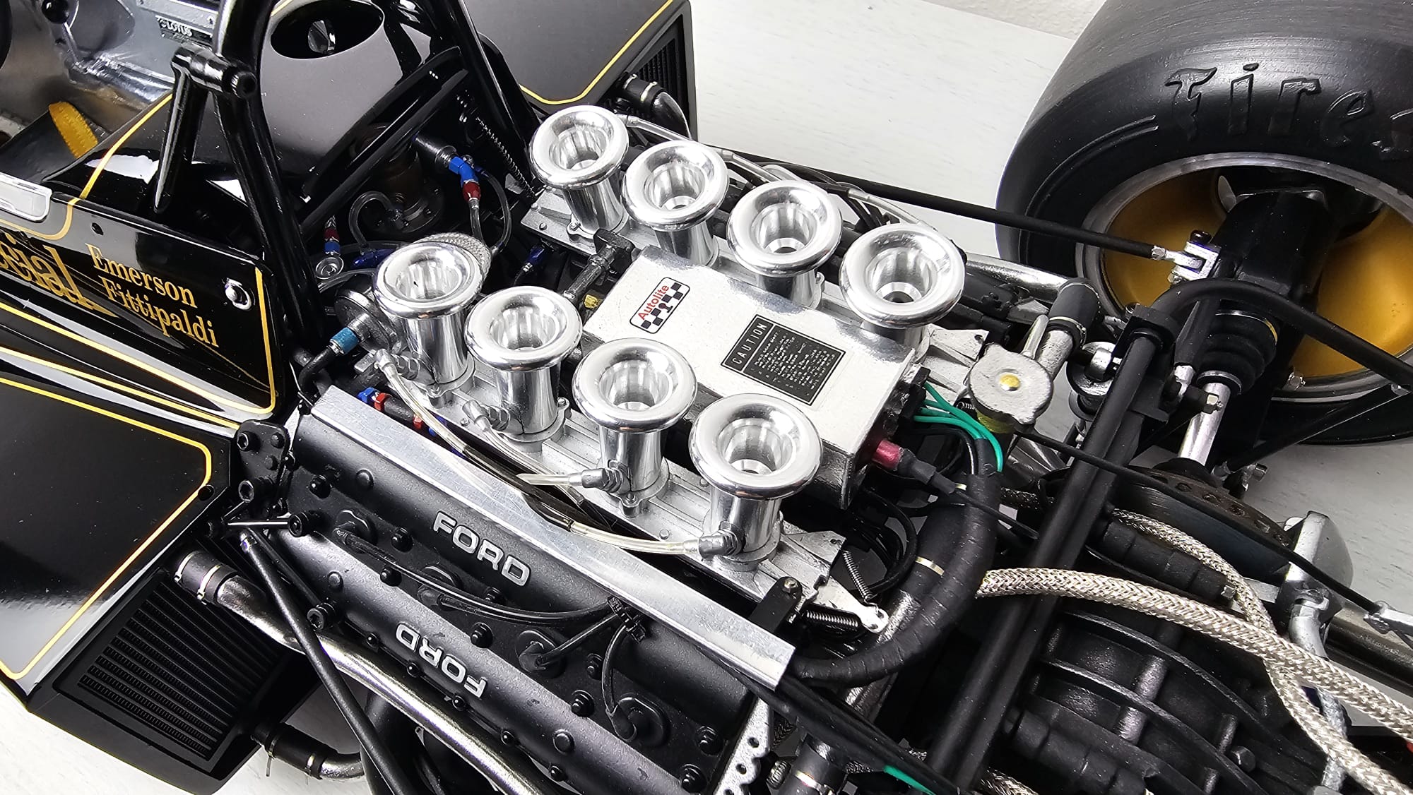 Lotus 72D - 1972 British GP - Emerson Fittipaldi - 1/8 Fertigmodell – Bild 13