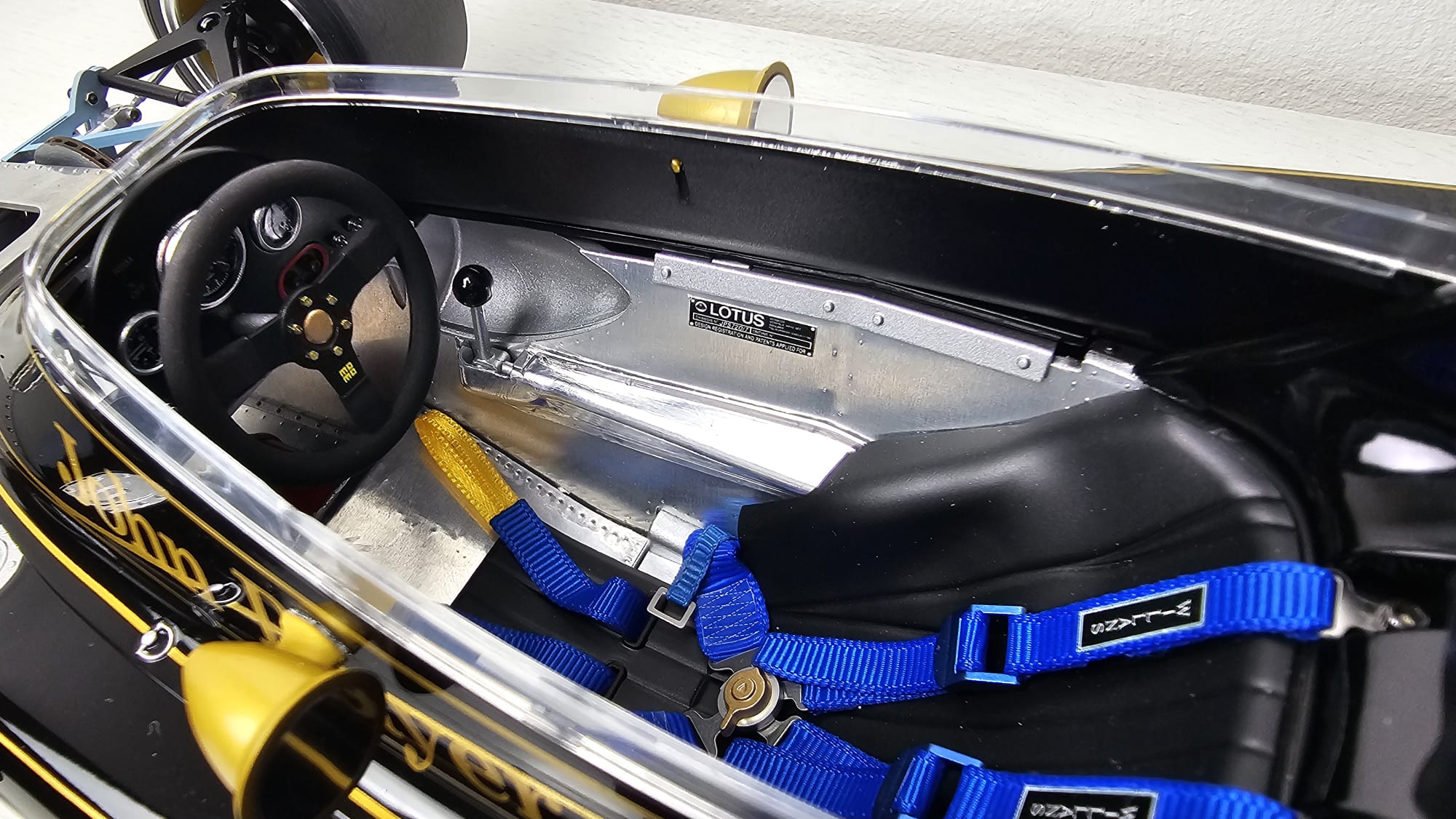 Lotus 72D - 1972 British GP - Emerson Fittipaldi - 1/8 Fertigmodell – Bild 12