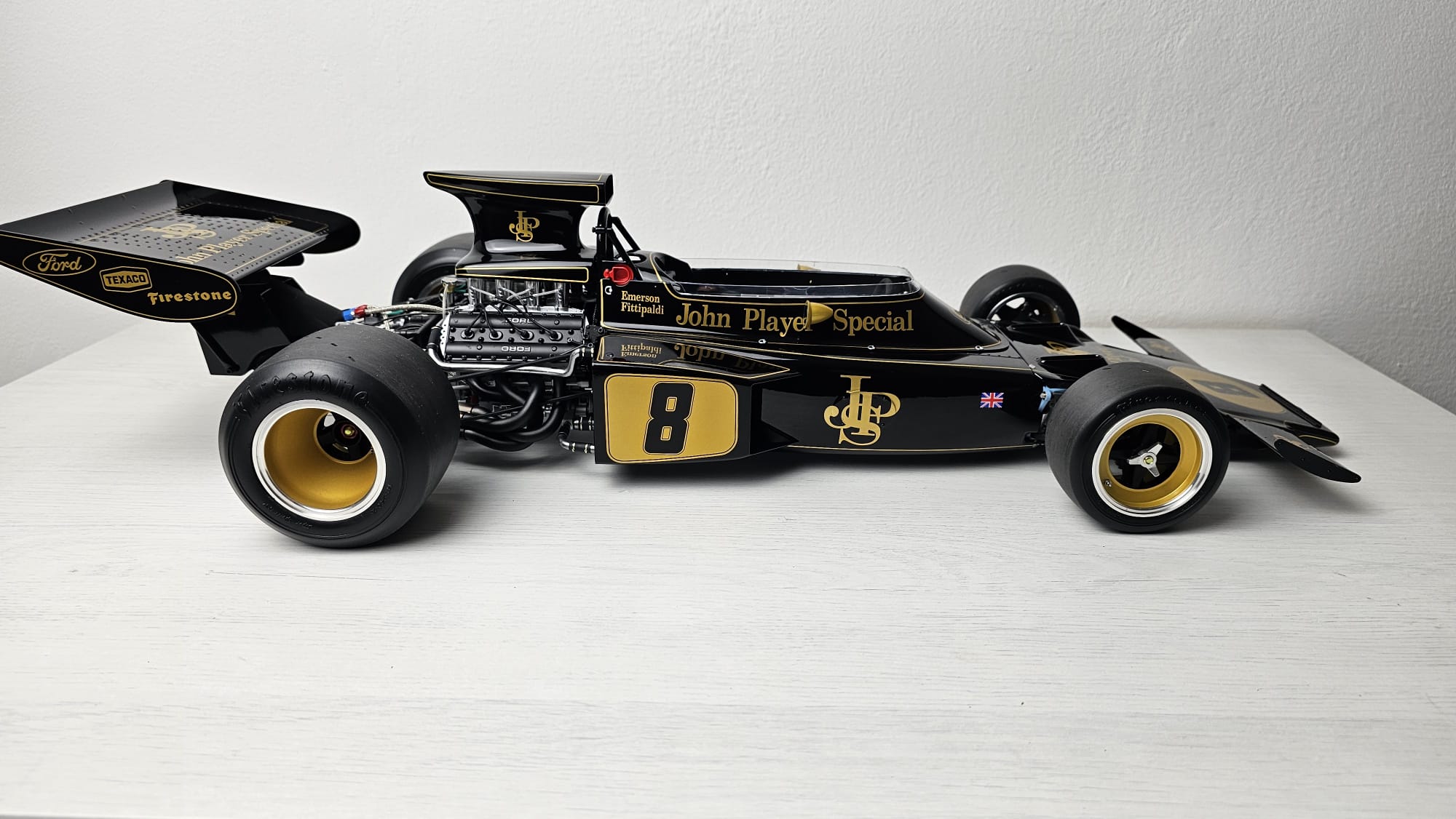 Lotus 72D - 1972 British GP - Emerson Fittipaldi - 1/8 Fertigmodell – Bild 10