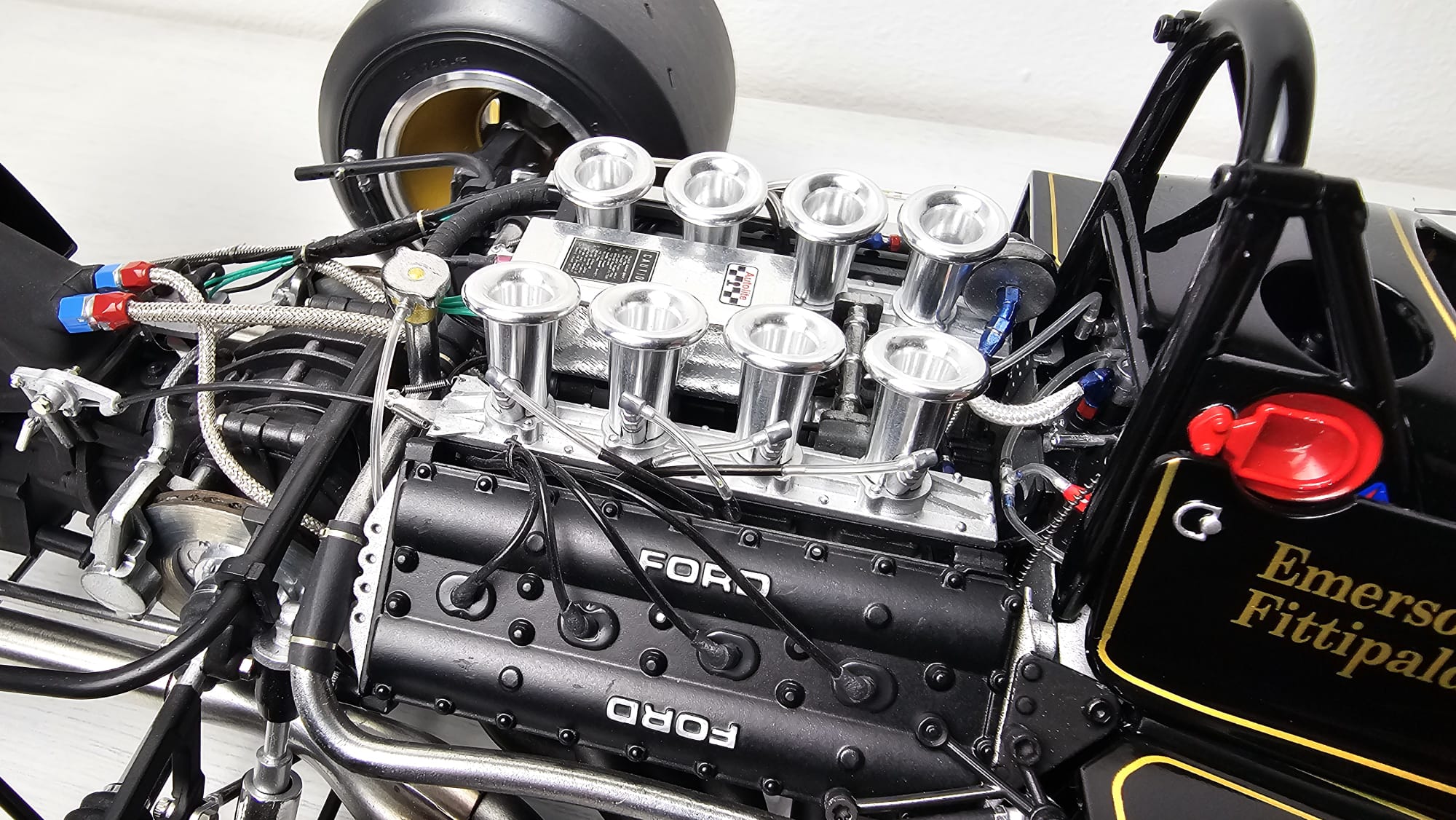 Lotus 72D - 1972 British GP - Emerson Fittipaldi - 1/8 Fertigmodell – Bild 6