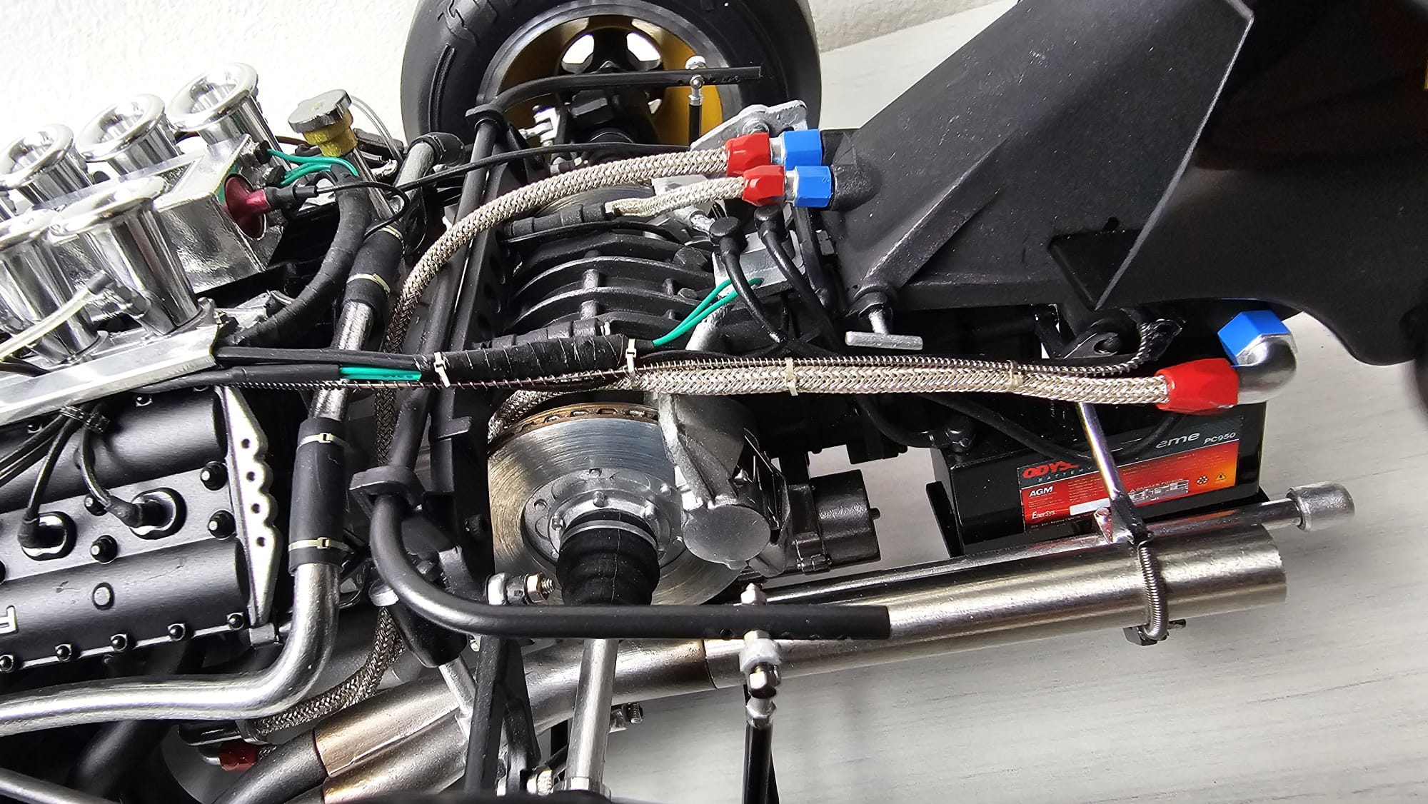 Lotus 72D - 1972 British GP - Emerson Fittipaldi - 1/8 Fertigmodell – Bild 3