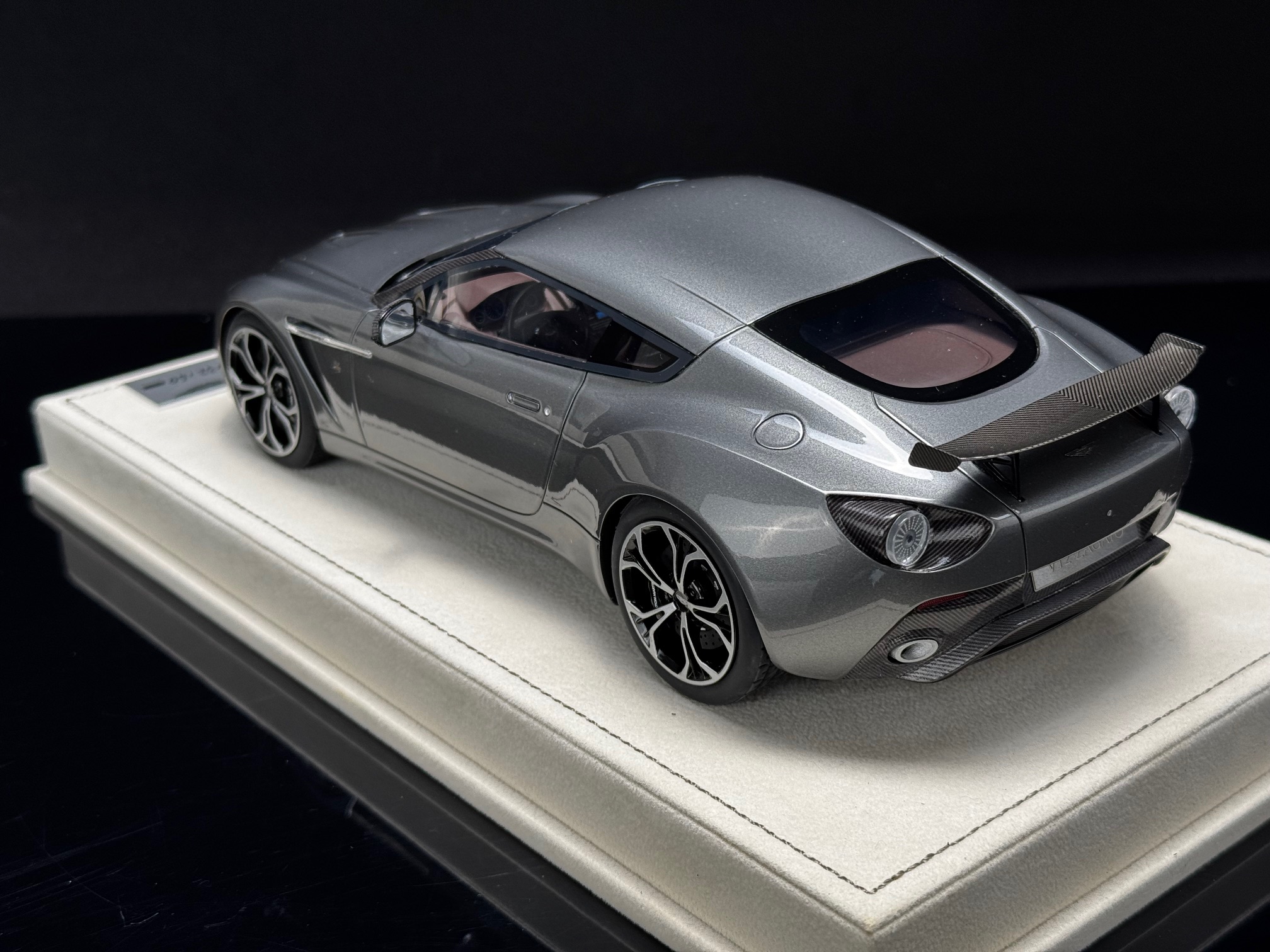 Tecnomodel Aston Martin V12 Zagato 1/18 – Bild 3
