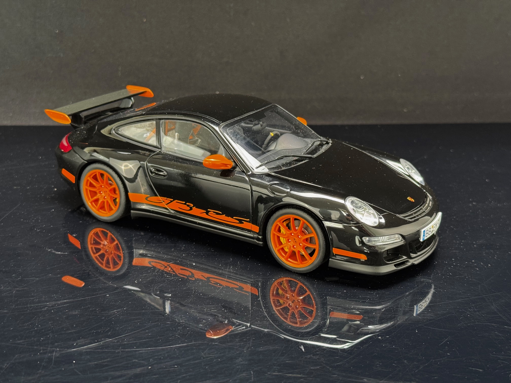 AUTOart ポルシェ911 997 GT3 RS - 1/18