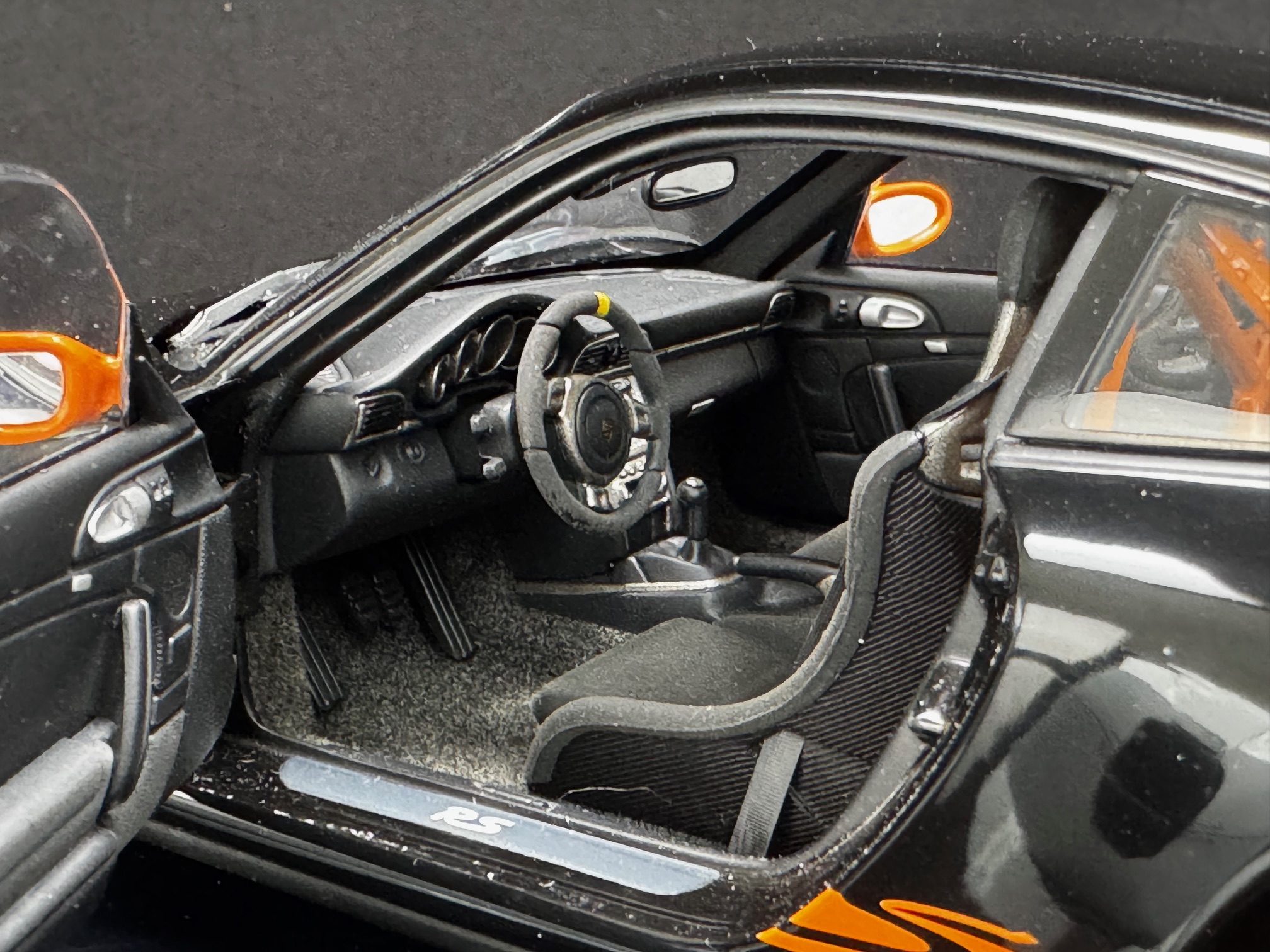 AUTOart Porsche 911 997 GT3 RS - 1/18 - 画像5