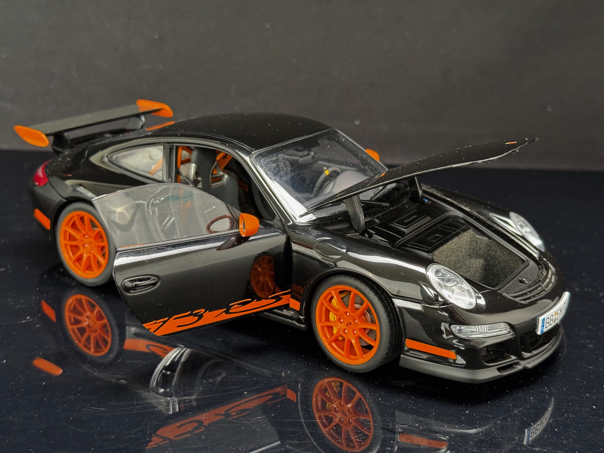 AUTOart Porsche 911 997 GT3 RS - 1/18 - 画像2