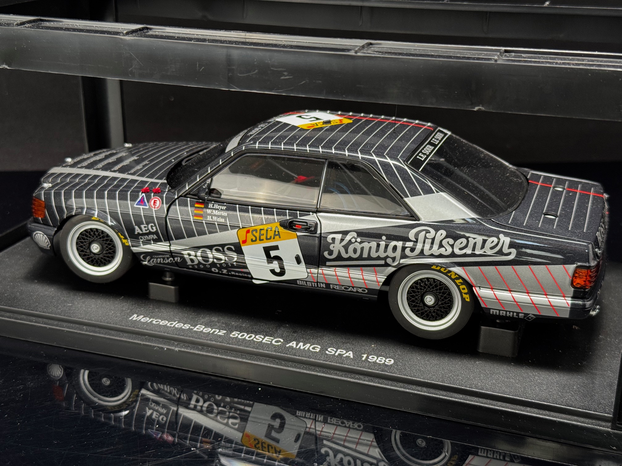 AUTOart Mercedes-Benz 500 SEC AMG SPA 1989 - 1/18 - 画像2