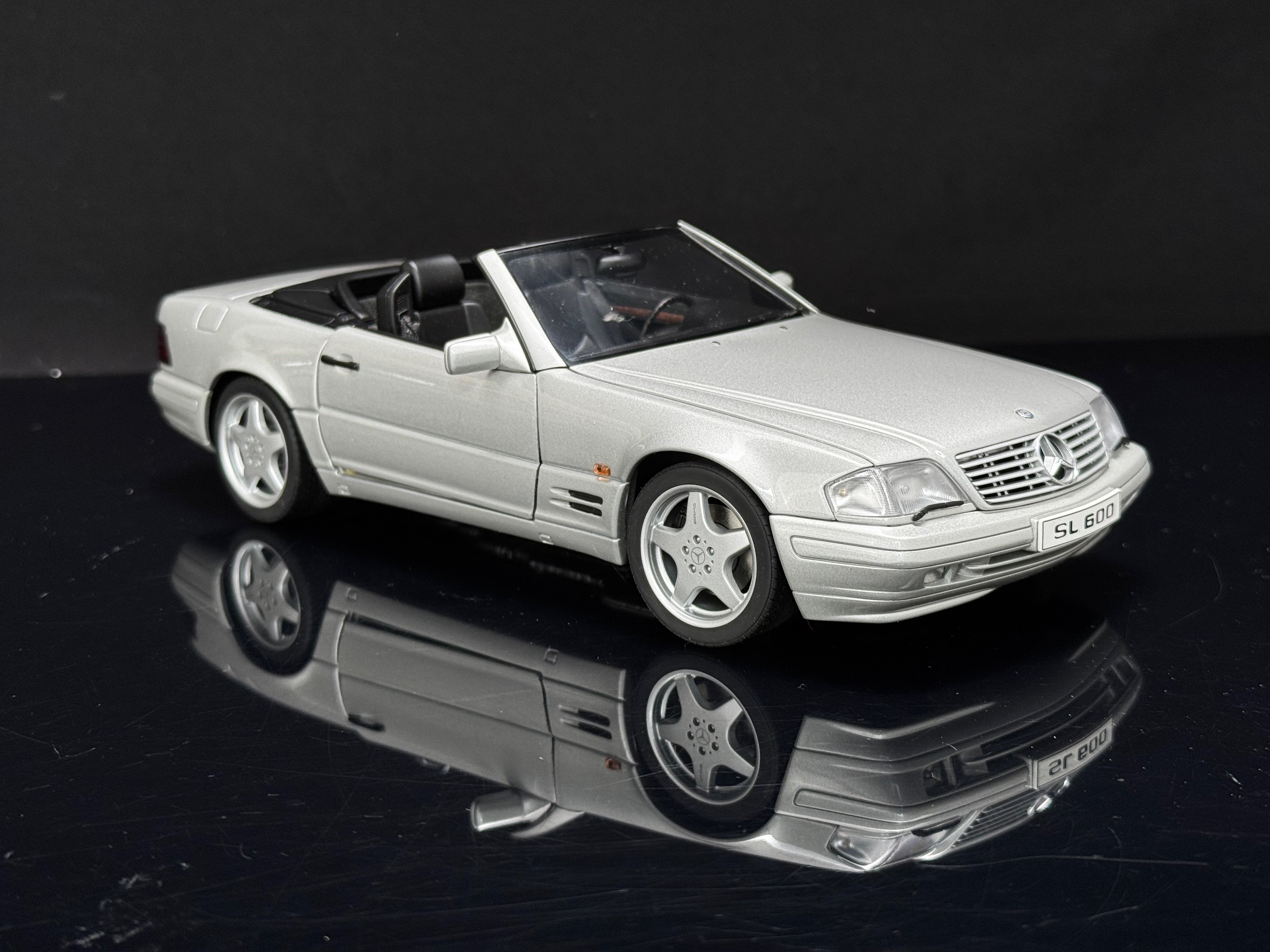 AUTOart Mercedes-Benz SL 600