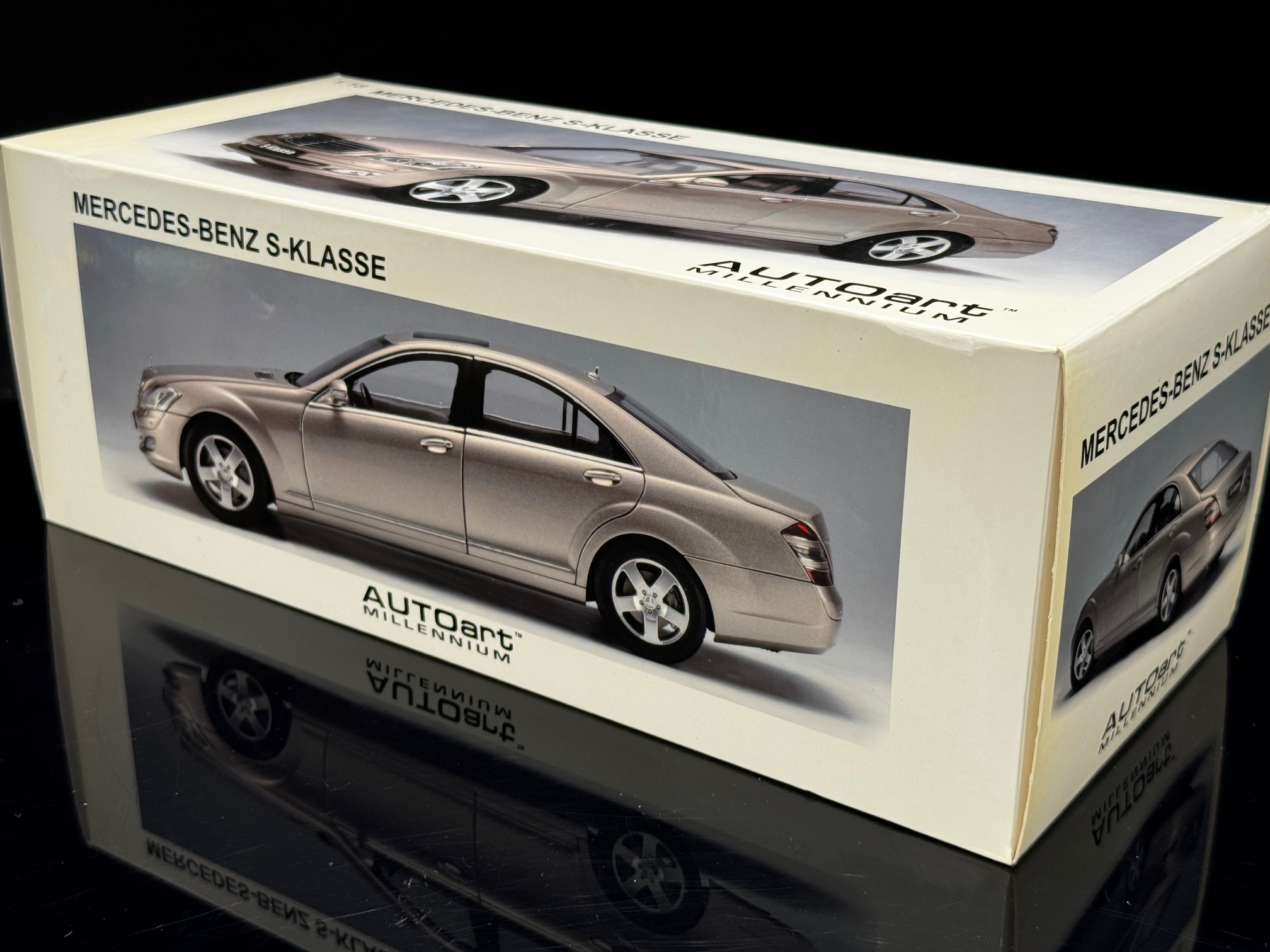 AUTOart Mercedes-Benz S-Klasse - 1/18 - Image 8