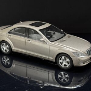 AUTOart Mercedes-Benz S-Klasse  Millenium