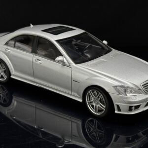AUTOart Mercedes-Benz S63 AMG silber - 1/18