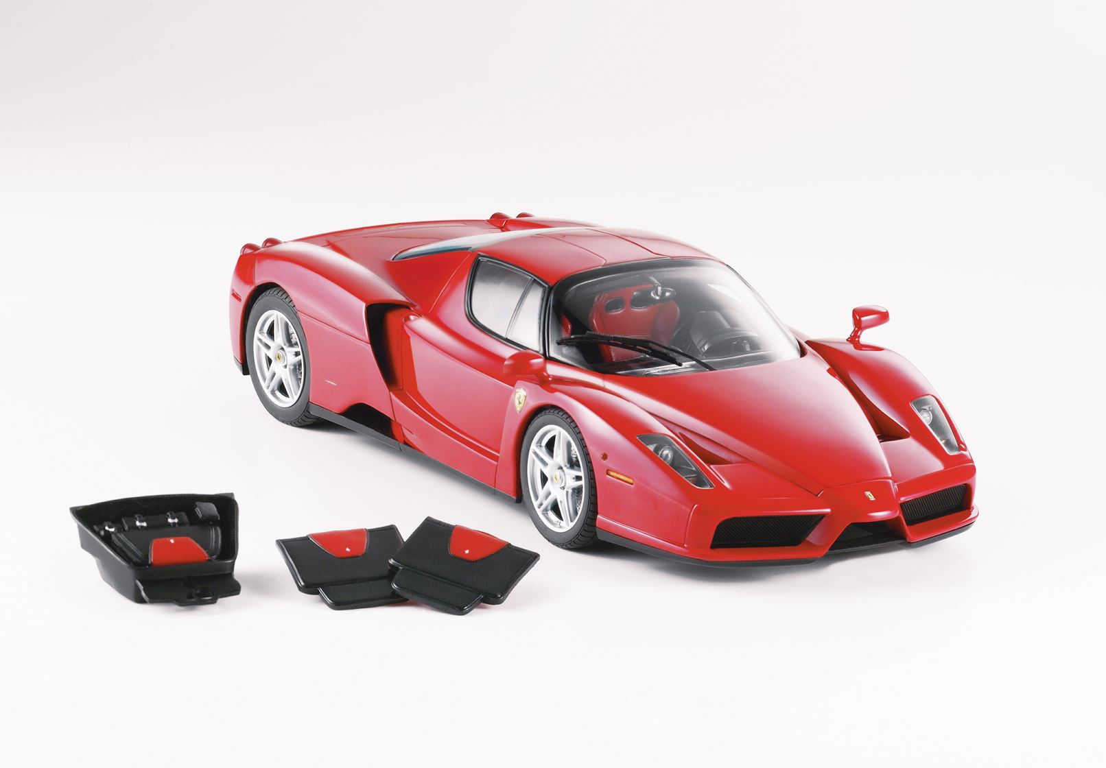 BBR Ferrari Enzo open diecast Rosso Corsa - Silver wheels - Luxury pack - 1/18 – Bild 3