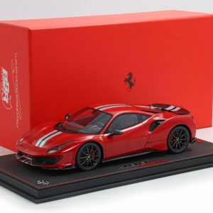 BBR Ferrari 488 PISTA Rosso Corsa con ruedas y alerón de carbono, uno de 188 - 1/18