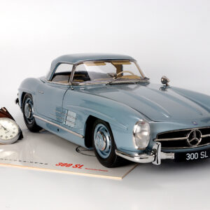 IXO Mercedes 300 SL Roadster blau modelcars24 exklusive Bausatz 1:8 - 1/8