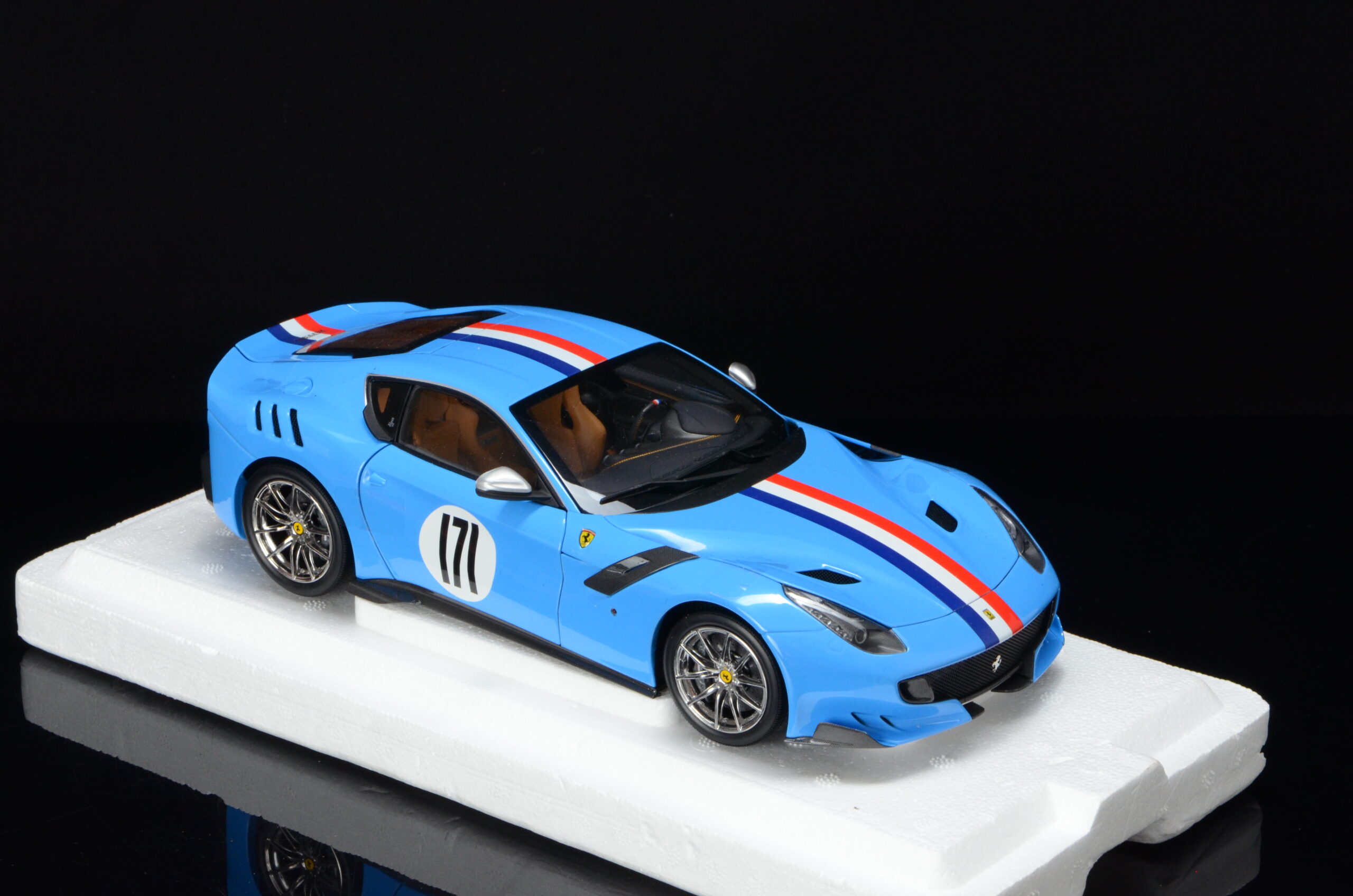 BBR Ferrari F12 TDF Tailor Made hellblau - 1/18 - Image 7