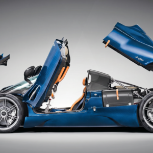 Pocher Pagani Utopia Coupé - Transkit Tomaso Iuele - blaues Carbon - 1:8