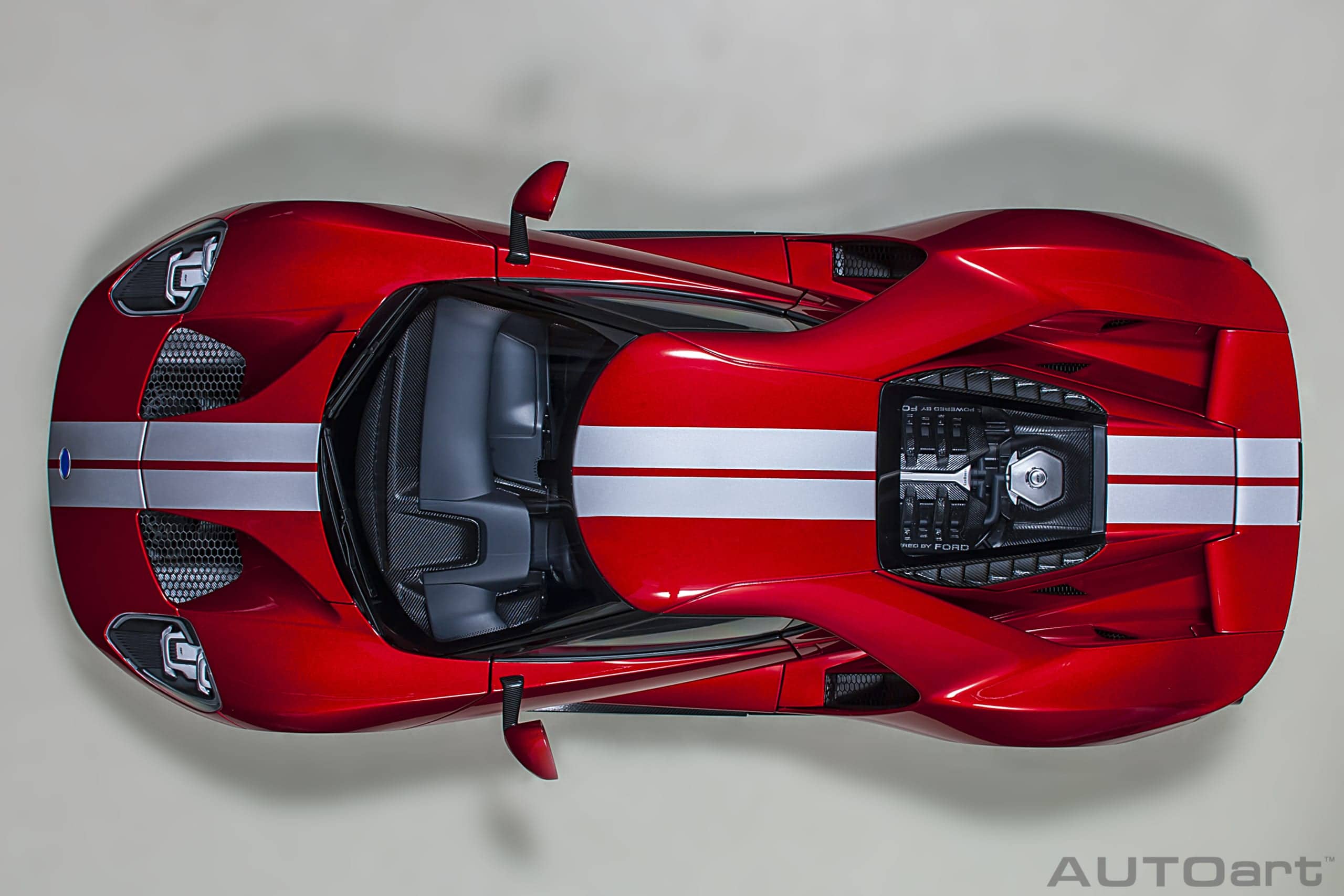 AUTOart Ford GT 2017 1:12 - Liquid Red / Silver Stripes - Image 7