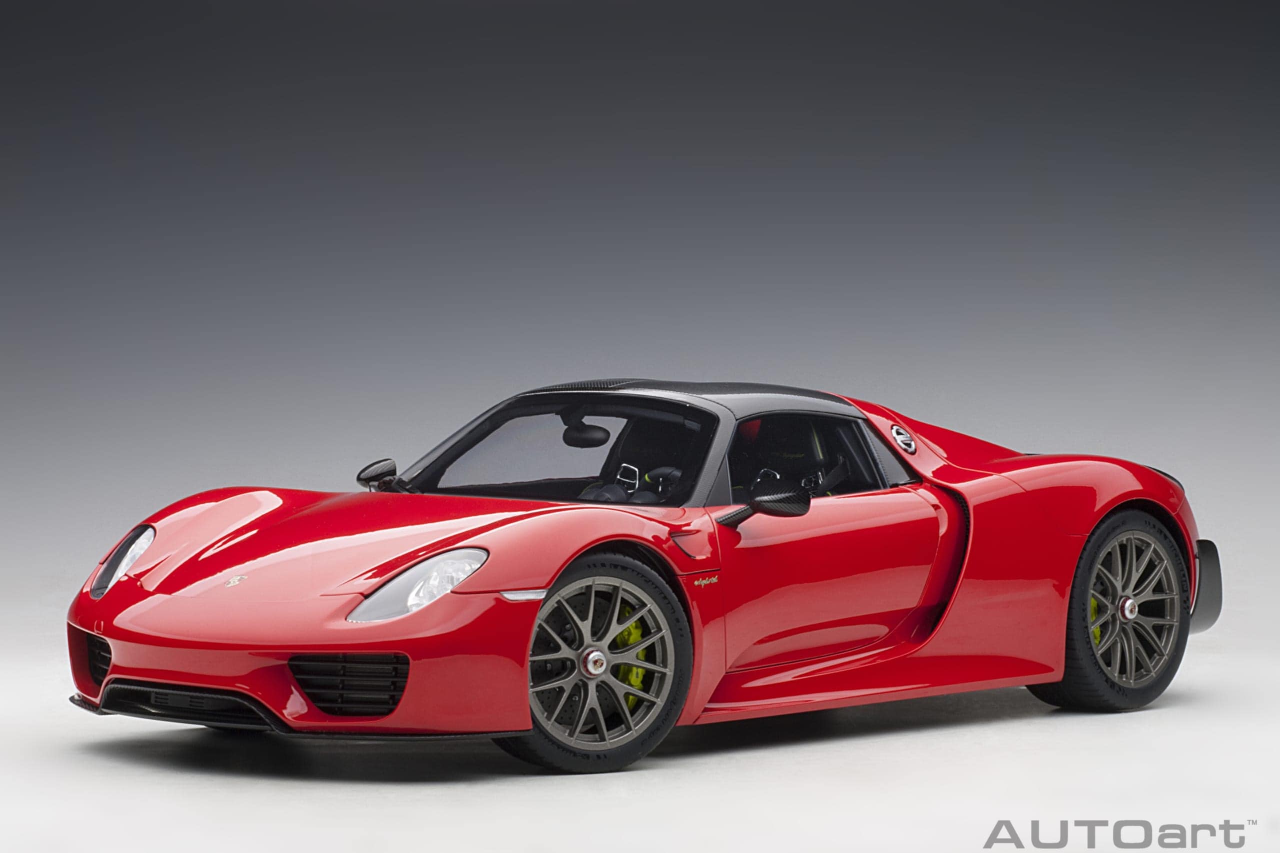AUTOart ポルシェ 918 スパイダー 2013 1:12 - ガーズレッド - modelcars24