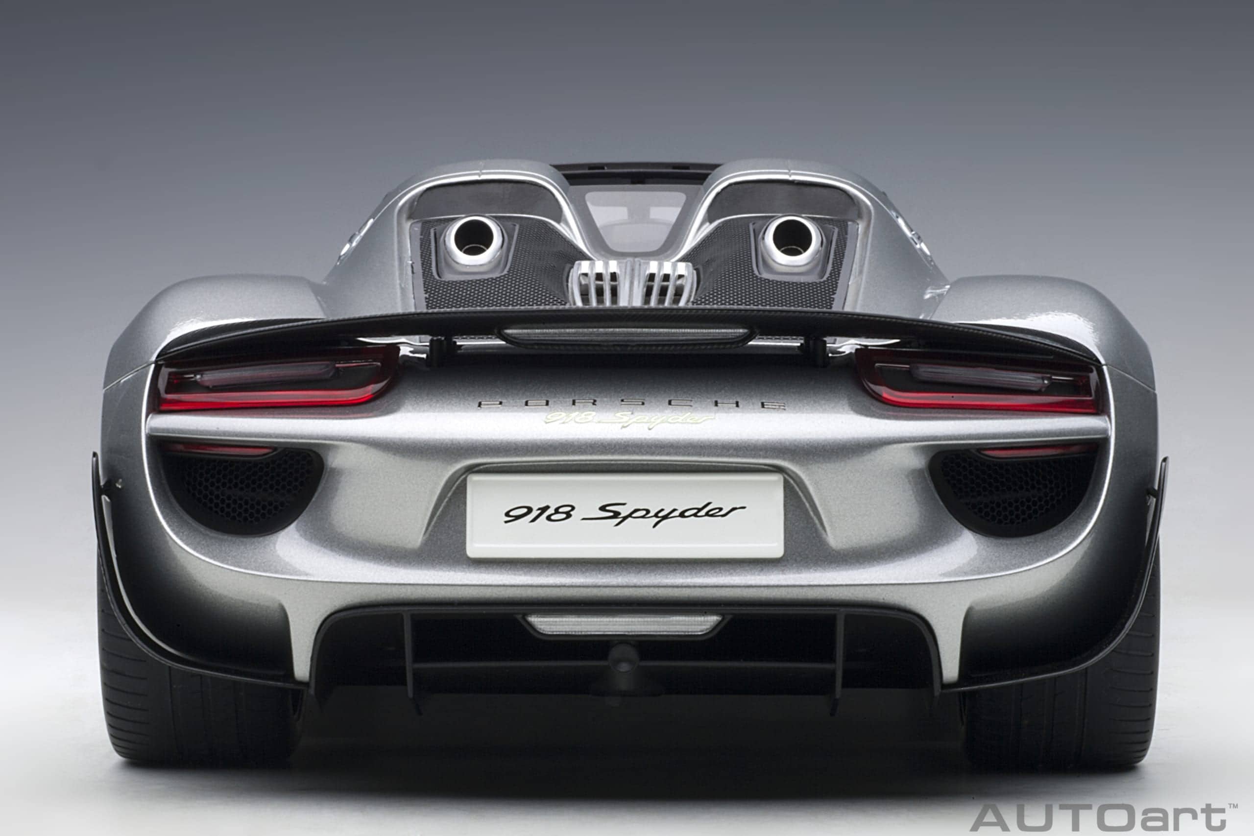 AUTOart Porsche 918 Spyder 2013 1:12 - GT Silver Metallic - Image 16