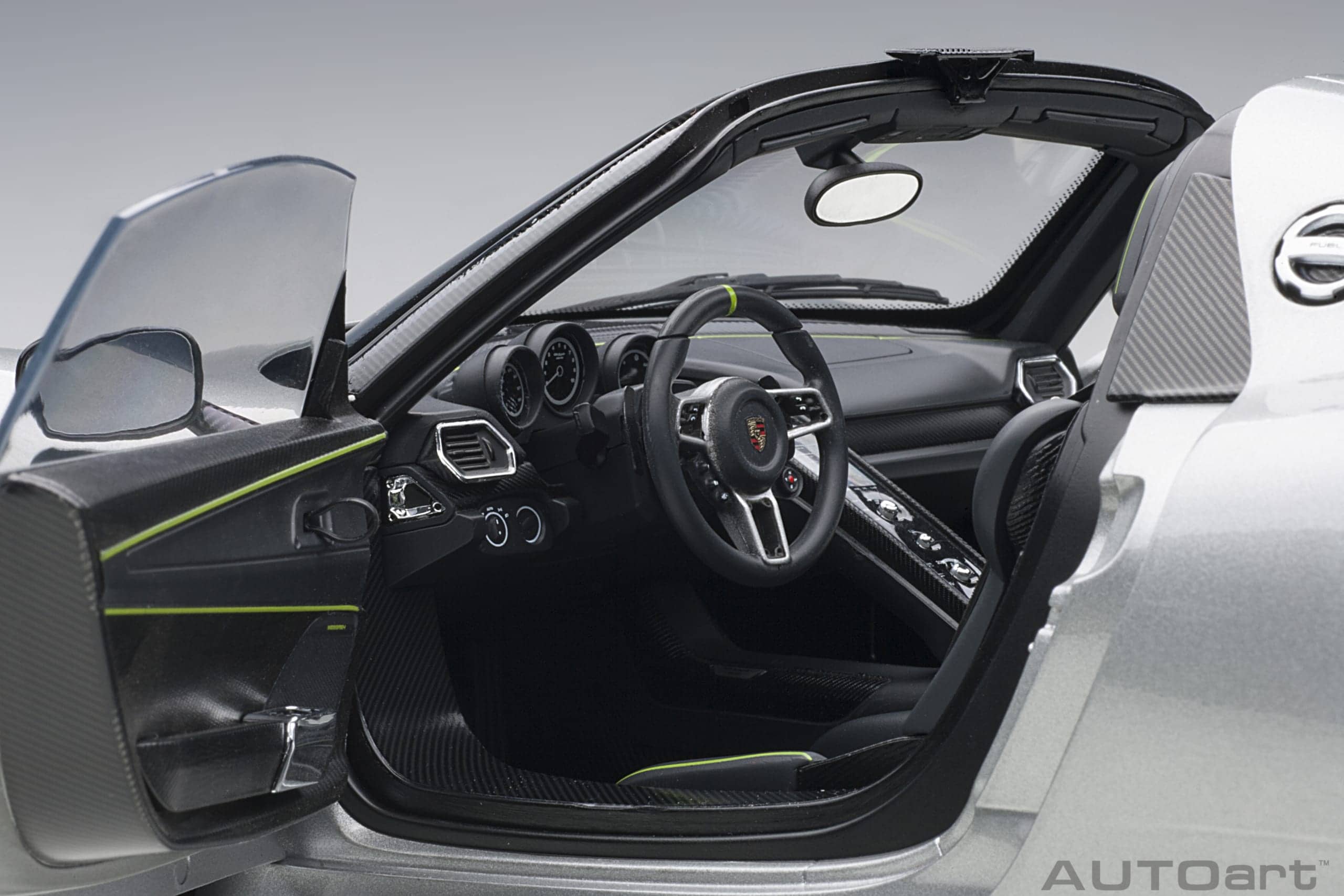 AUTOart Porsche 918 Spyder 2013 1:12 - GT Silver Metallic - Image 13