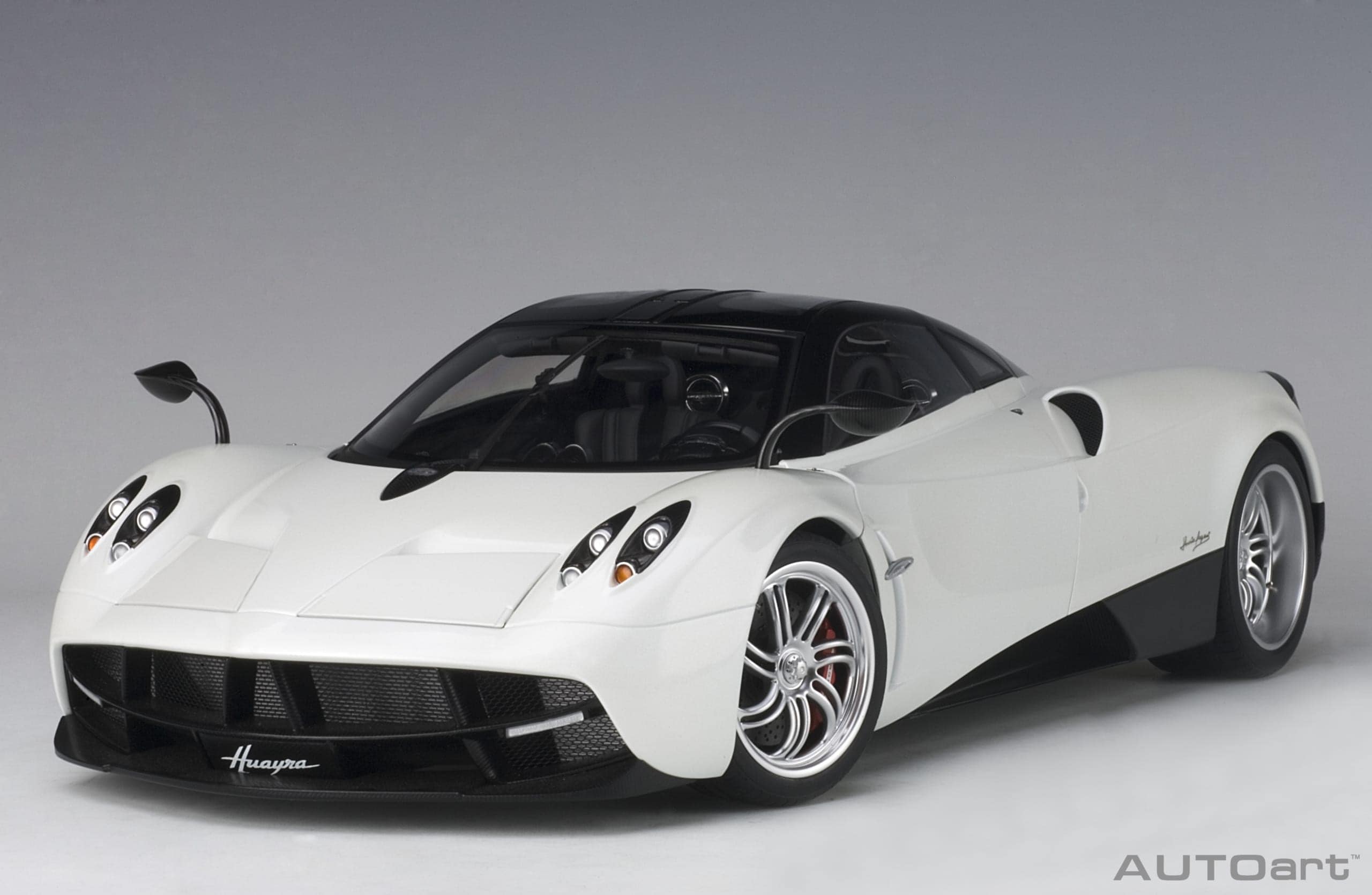 AUTOart Pagani Huayra 1:12 - White - Image 14