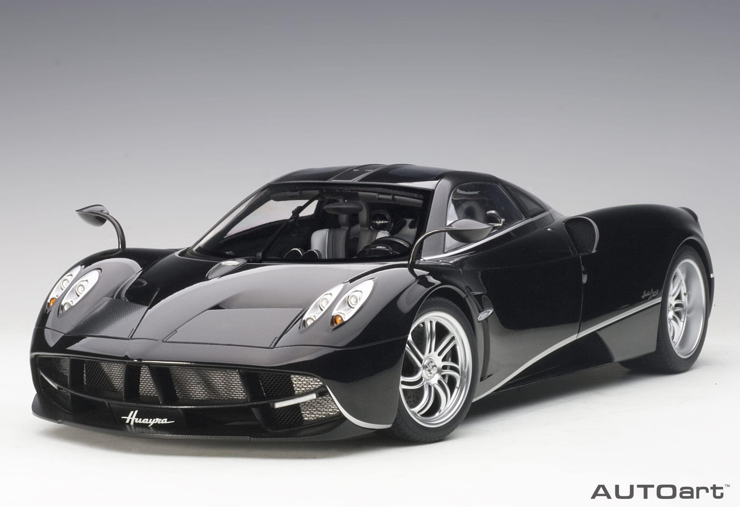 AUTOart Pagani Huayra 1:12 - Glossy Black - Image 14