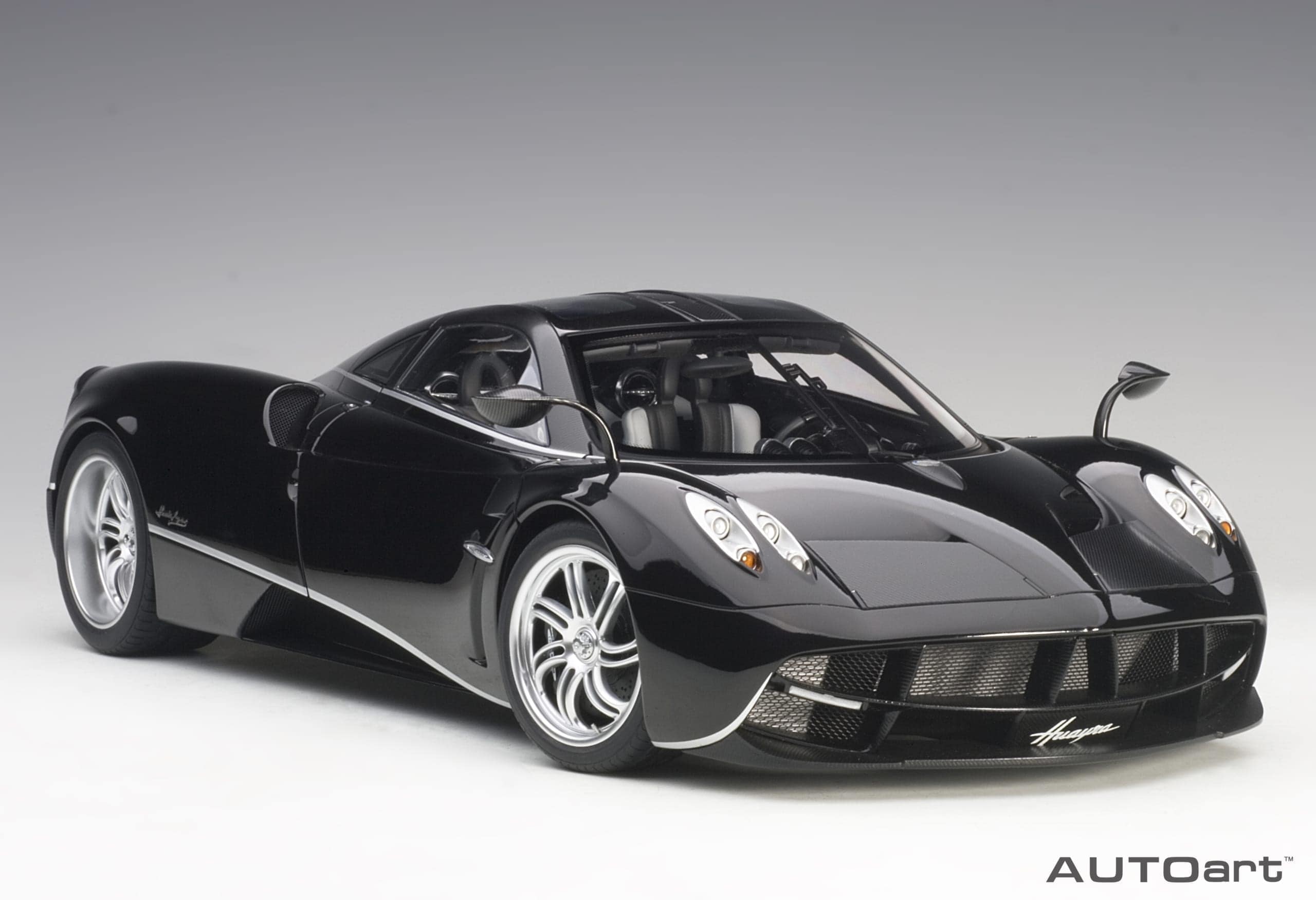 AUTOart Pagani Huayra 1:12 - Glossy Black - Image 15