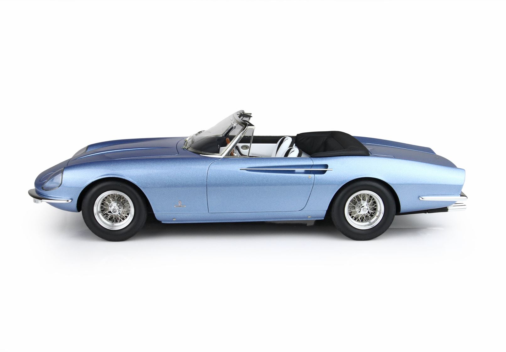 BBR Ferrari 365 California Salone di Ginevra 1966 s/n 08347 - Metallic Light Blue | 1:18 - 画像5