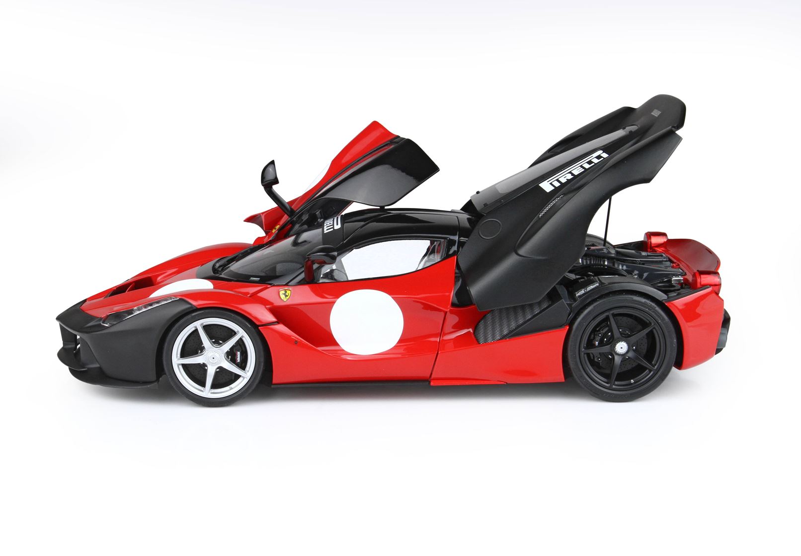 BBR Ferrari LaFerrari Test 2012 - Special Pack - Corsa Red and Matte Black | 1:18 – Bild 5