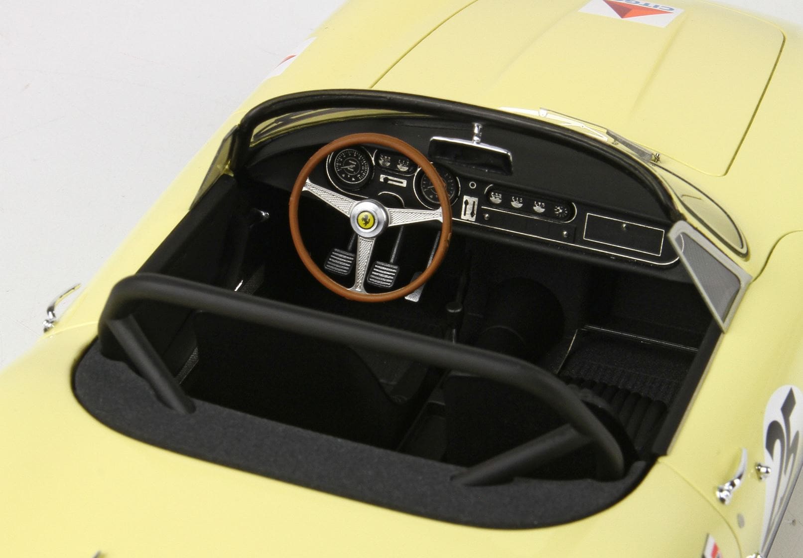 BBR Ferrari 275 GTS 4 NART Sebring 1967 - Yellow | 1:18 - Image 6