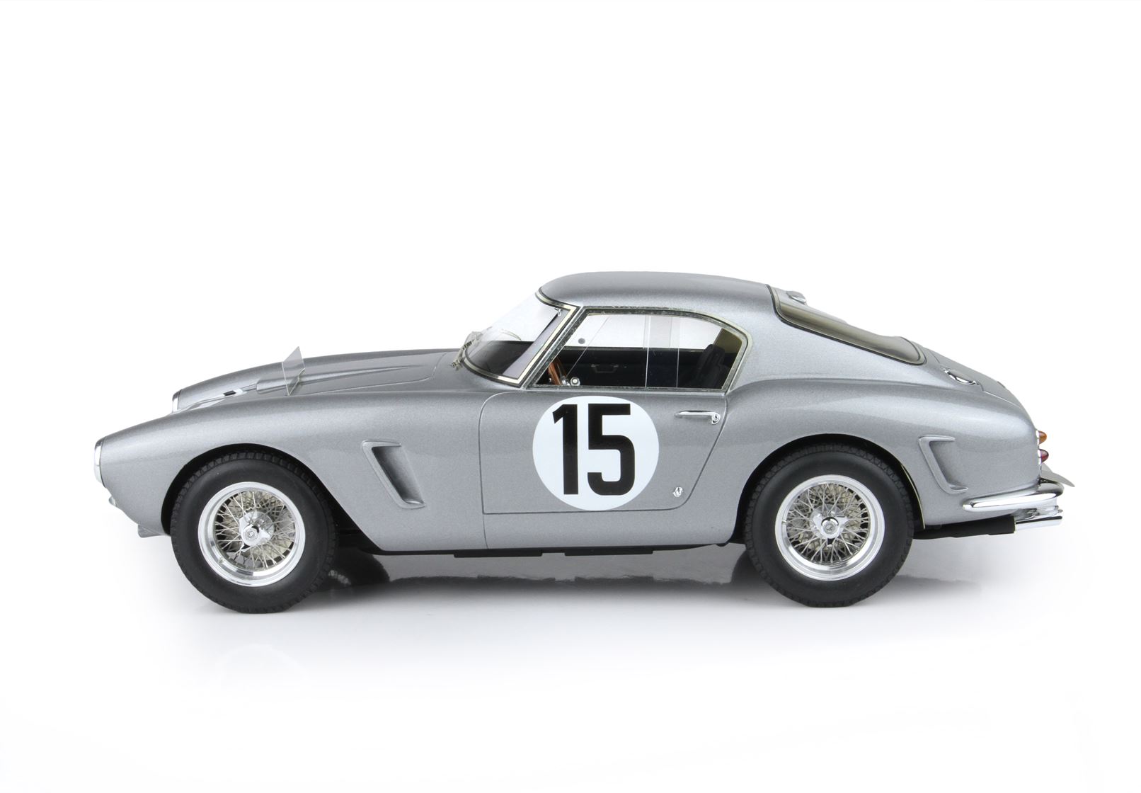 BBR Ferrari 250 SWB 24H Le Mans 1960 Car N. 15 Whitehead - Taylor | 1:18 - Imagen 4