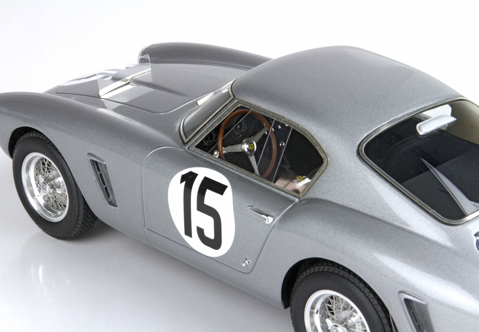BBR Ferrari 250 SWB 24H Le Mans 1960 Car N. 15 Whitehead - Taylor | 1:18 - Imagen 6