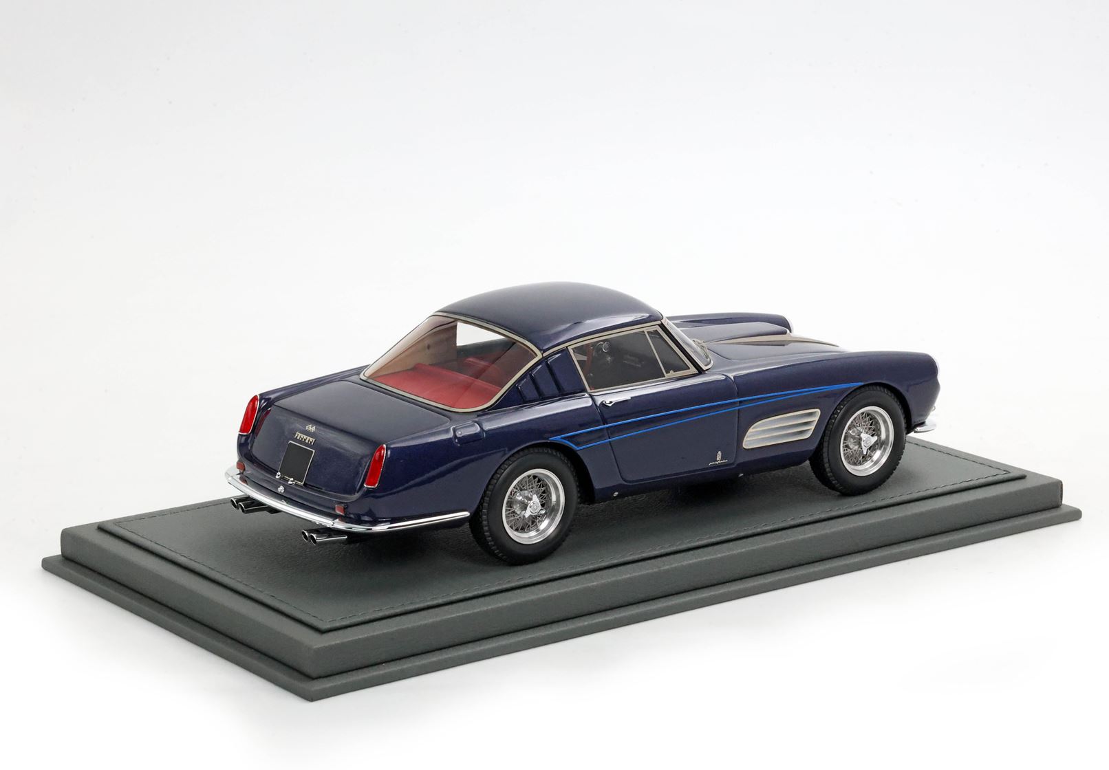 BBR Ferrari 410 Superamerica Serie III SN 1387 SA - Dark Metal Blue | 1:18 – Bild 2