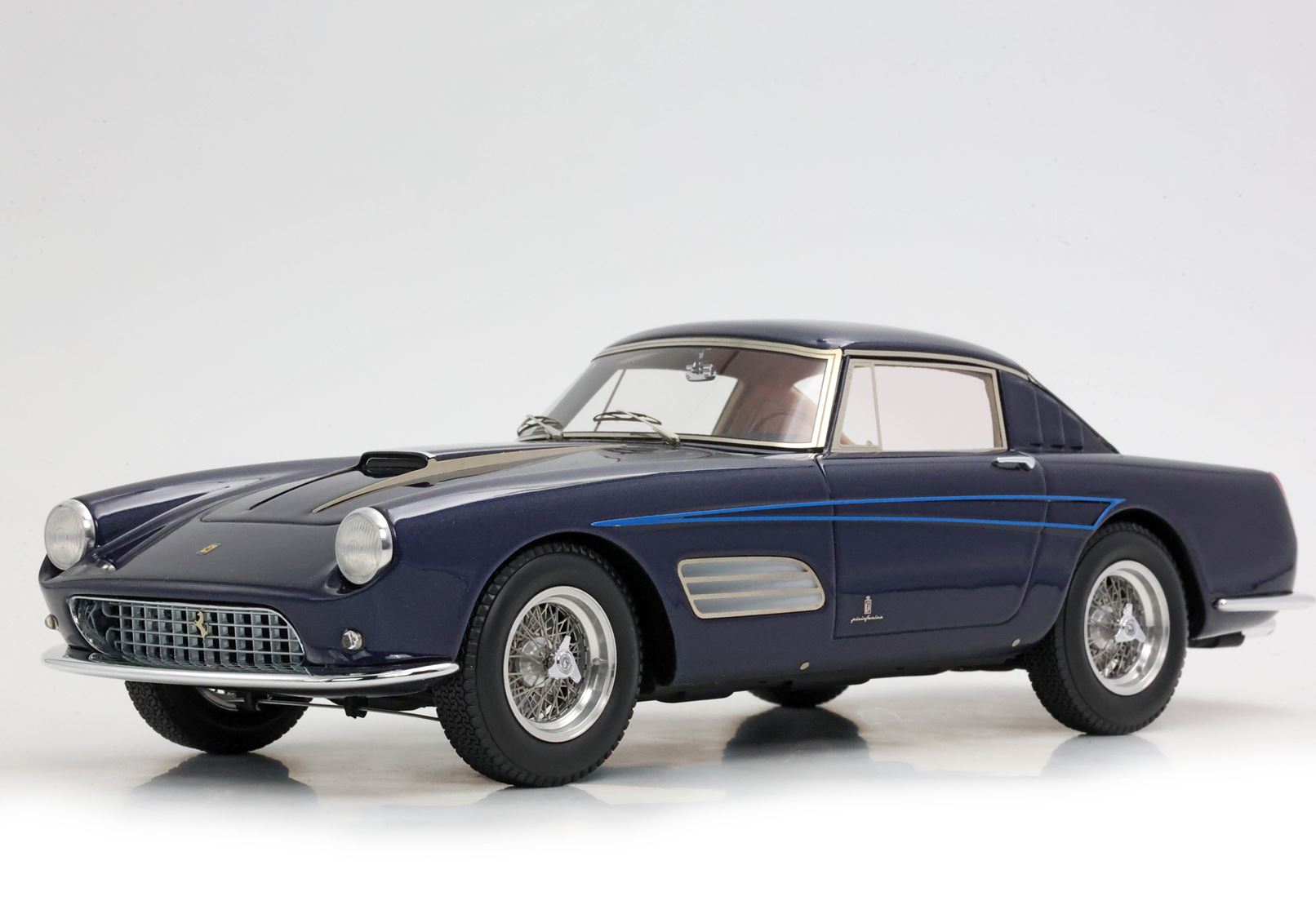 BBR Ferrari 410 Superamerica Serie III SN 1387 SA - Dark Metal Blue | 1:18 – Bild 3