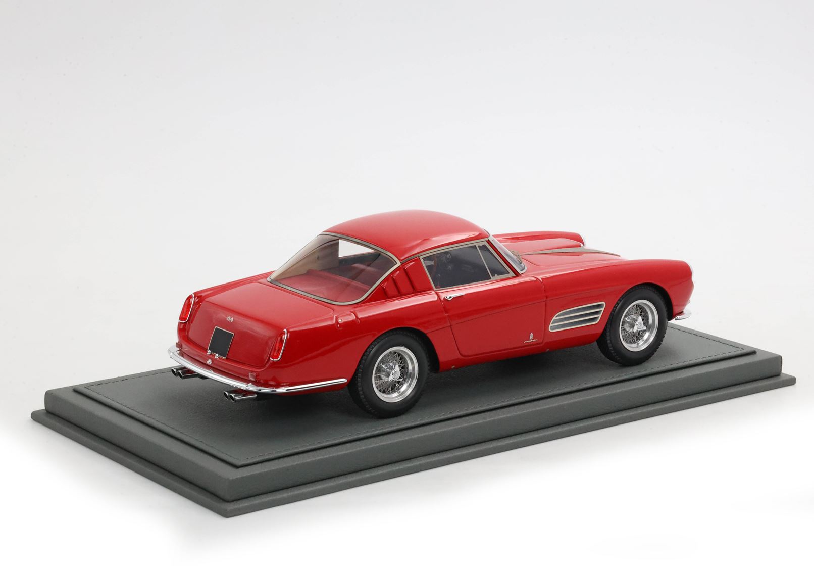 BBR Ferrari 410 Superamerica Serie III SN 1423 SA - Red | 1:18 – Bild 2