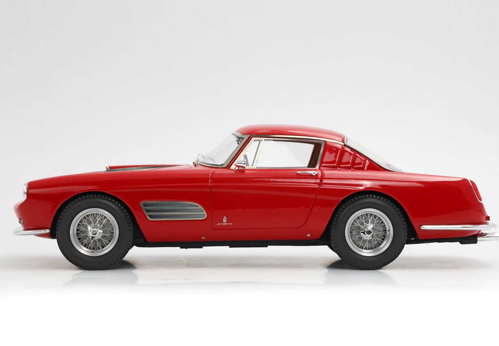 BBR Ferrari 410 Superamerica Serie III SN 1423 SA - Red | 1:18 – Bild 5